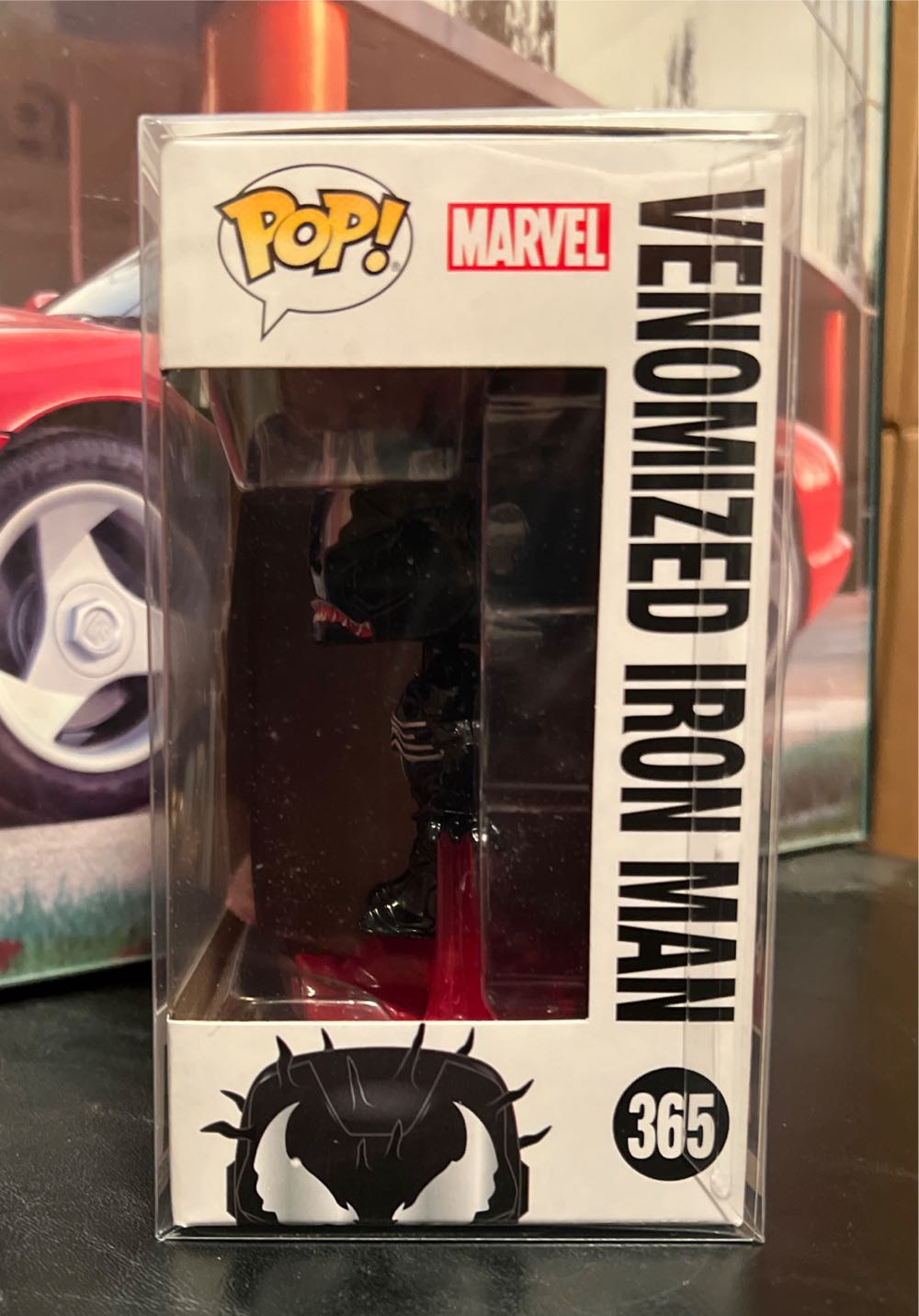 Venomized Iron Man - Venom vinyl figure collectible [Barcode 889698326872] - Main Image 3