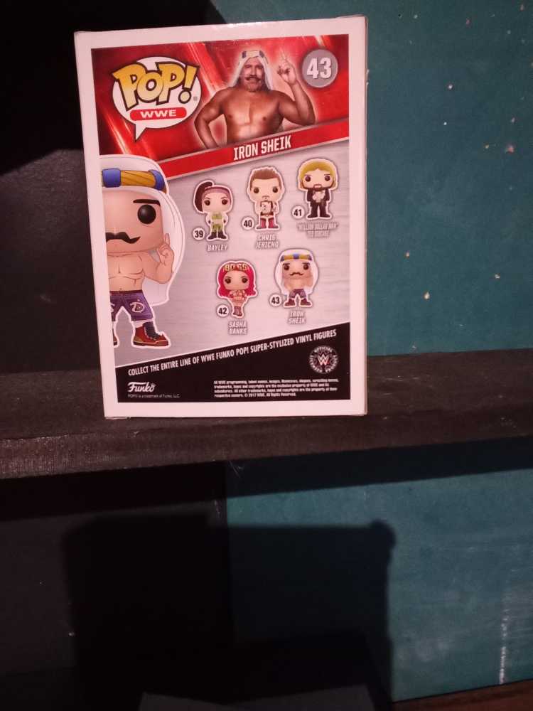 WWE:  43 Iron Sheik - WWE vinyl figure collectible [Barcode 889698142564] - Main Image 2