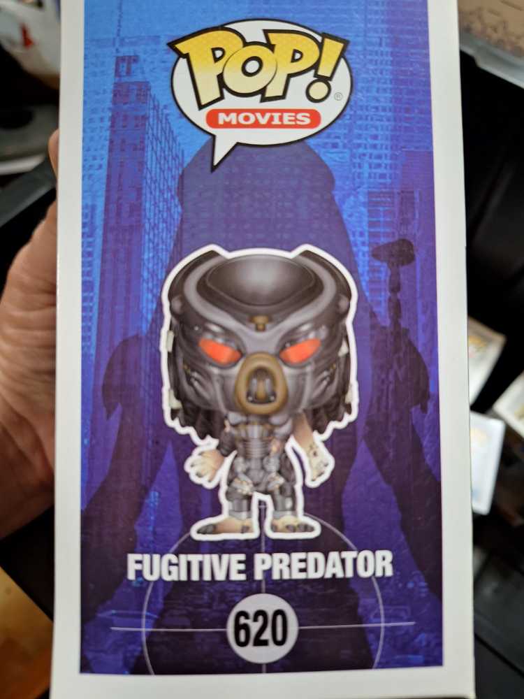 The Predator: Predator - Predator vinyl figure collectible [Barcode 889698312998] - Main Image 3