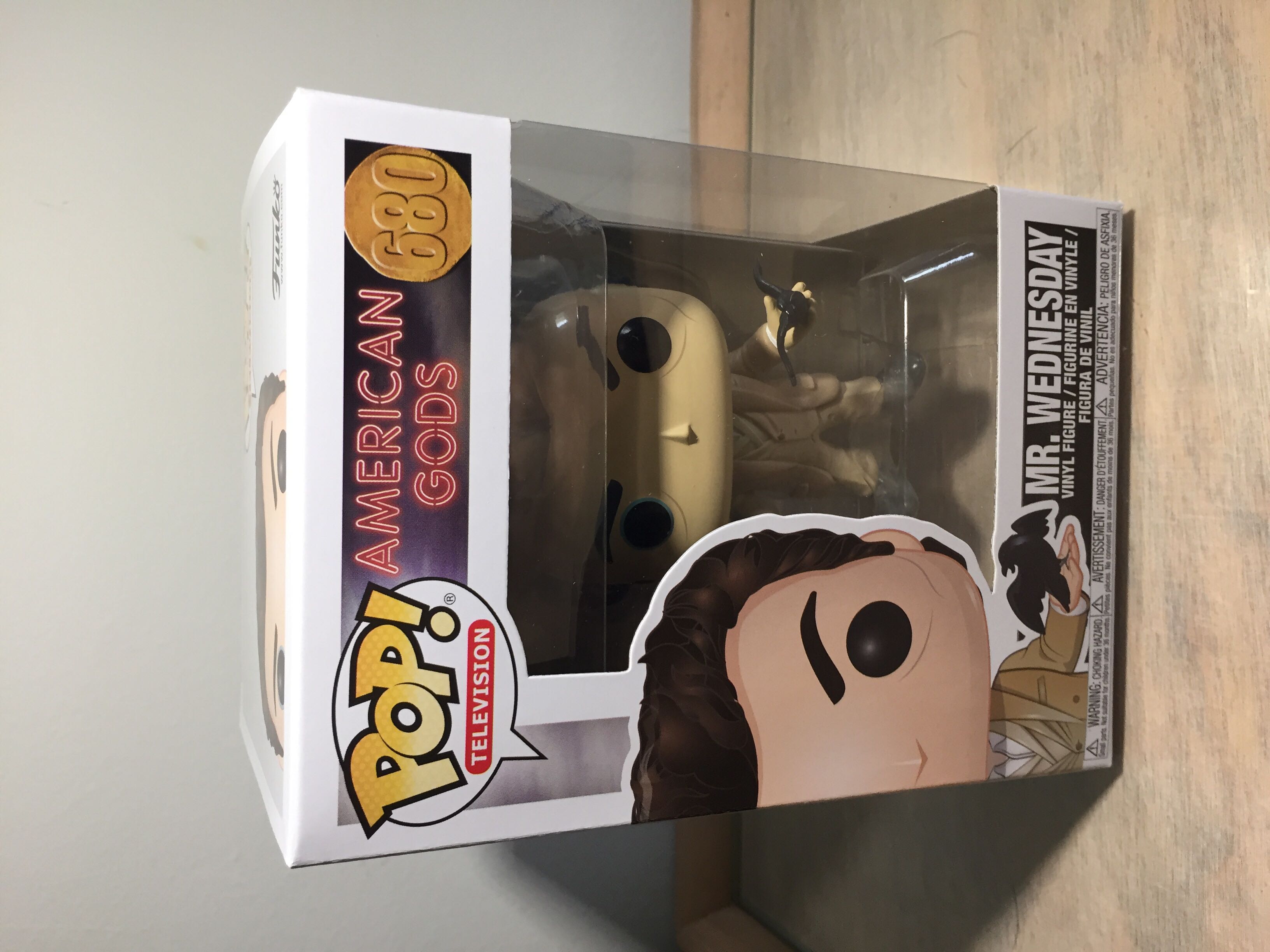 Mr. Wednesday - American Gods vinyl figure collectible [Barcode 889698242752] - Main Image 2