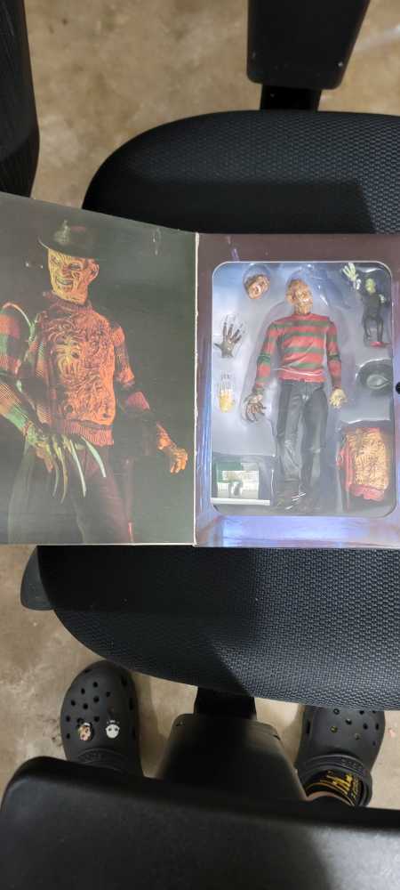Freddy Krueger - A Nightmare on Elm Street vinyl figure collectible [Barcode 634482398890] - Main Image 3