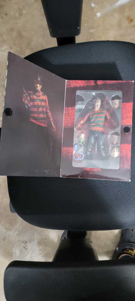 Neca A Nightmare On Elm Street: Ultimate Freddy - A Nightmare on Elm Street vinyl figure collectible [Barcode 634482397596] - Main Image 2