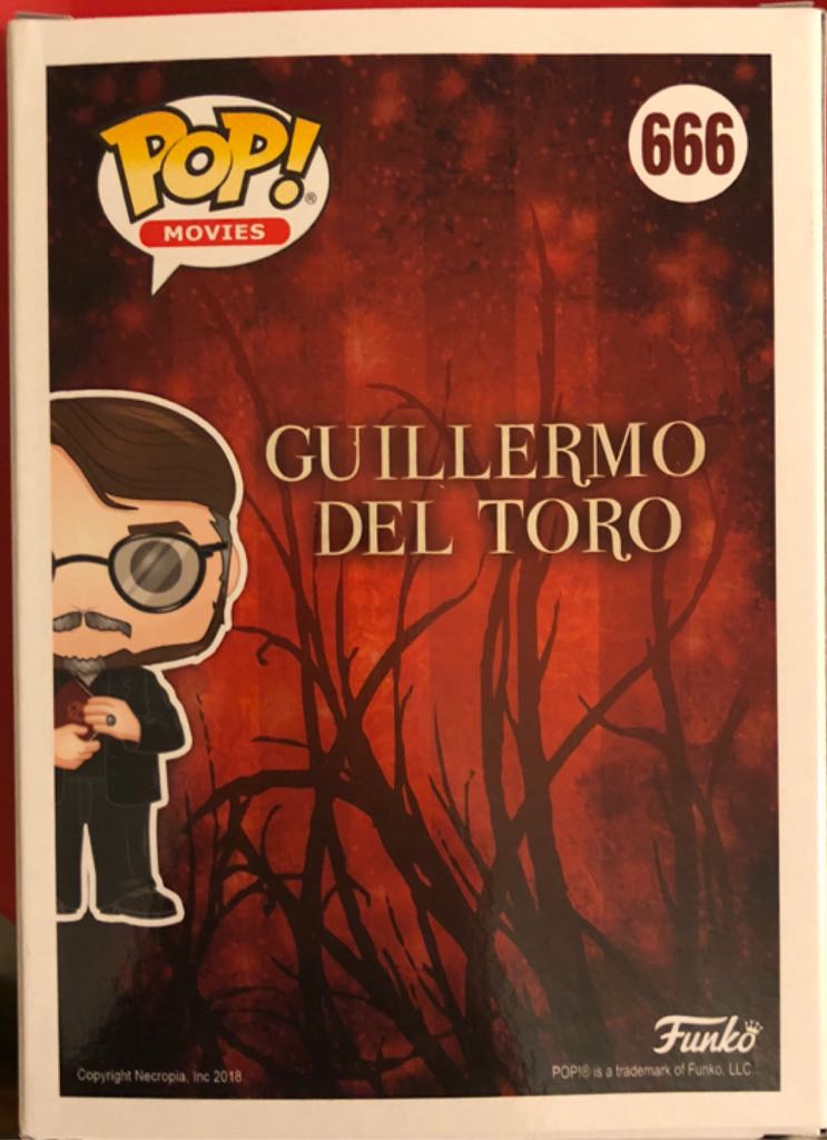 Guillermo Del Torro - Directors vinyl figure collectible [Barcode 889698318396] - Main Image 2