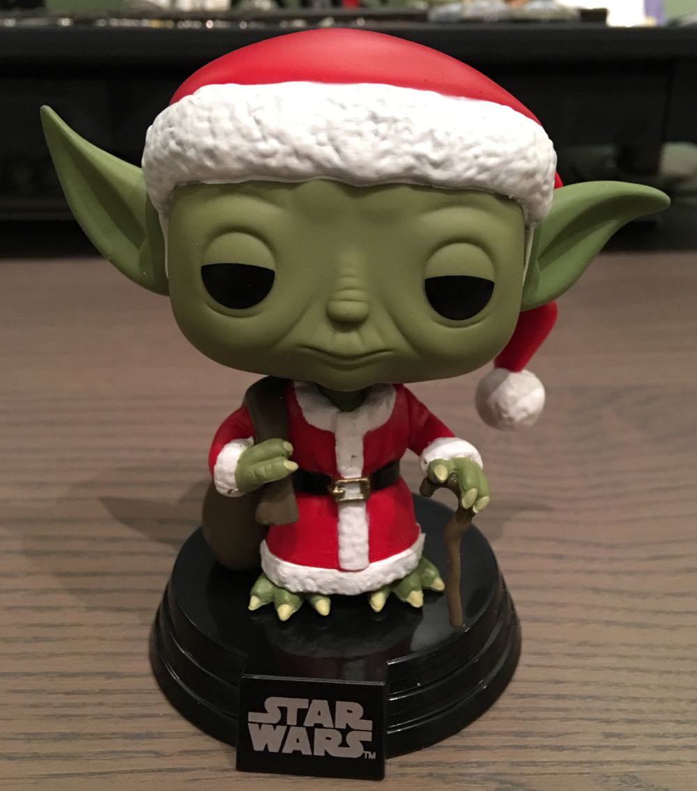 Yoda (Christmas) - Star Wars vinyl figure collectible [Barcode 889698338851] - Main Image 4