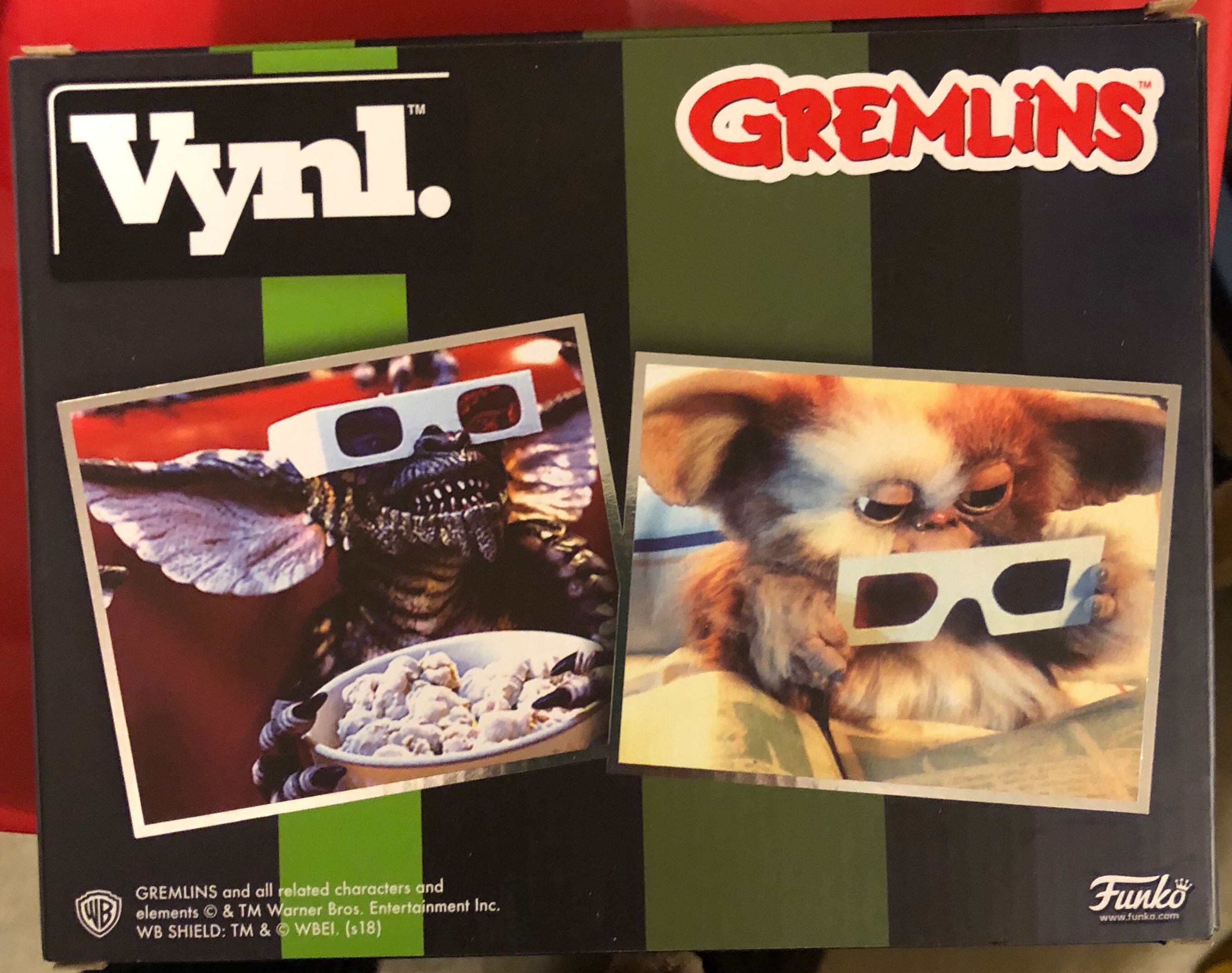 Gremlin and Gizmo (3D Glasses) - Gremlins vinyl figure collectible [Barcode 889698349697] - Main Image 2