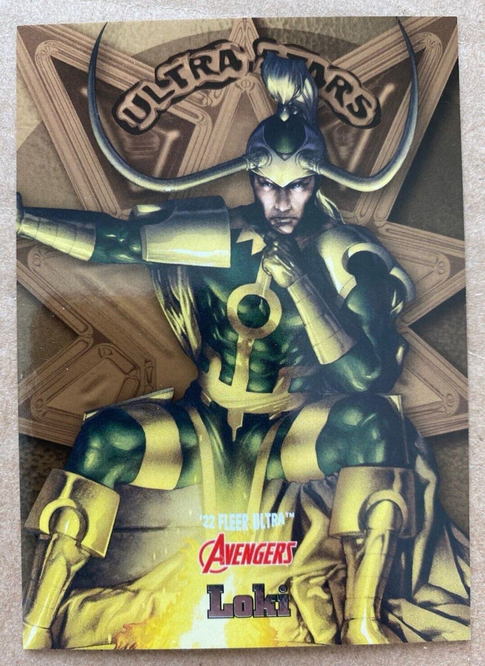 Loki - Marvel Universe vinyl figure collectible [Barcode 889698334358] - Main Image 3
