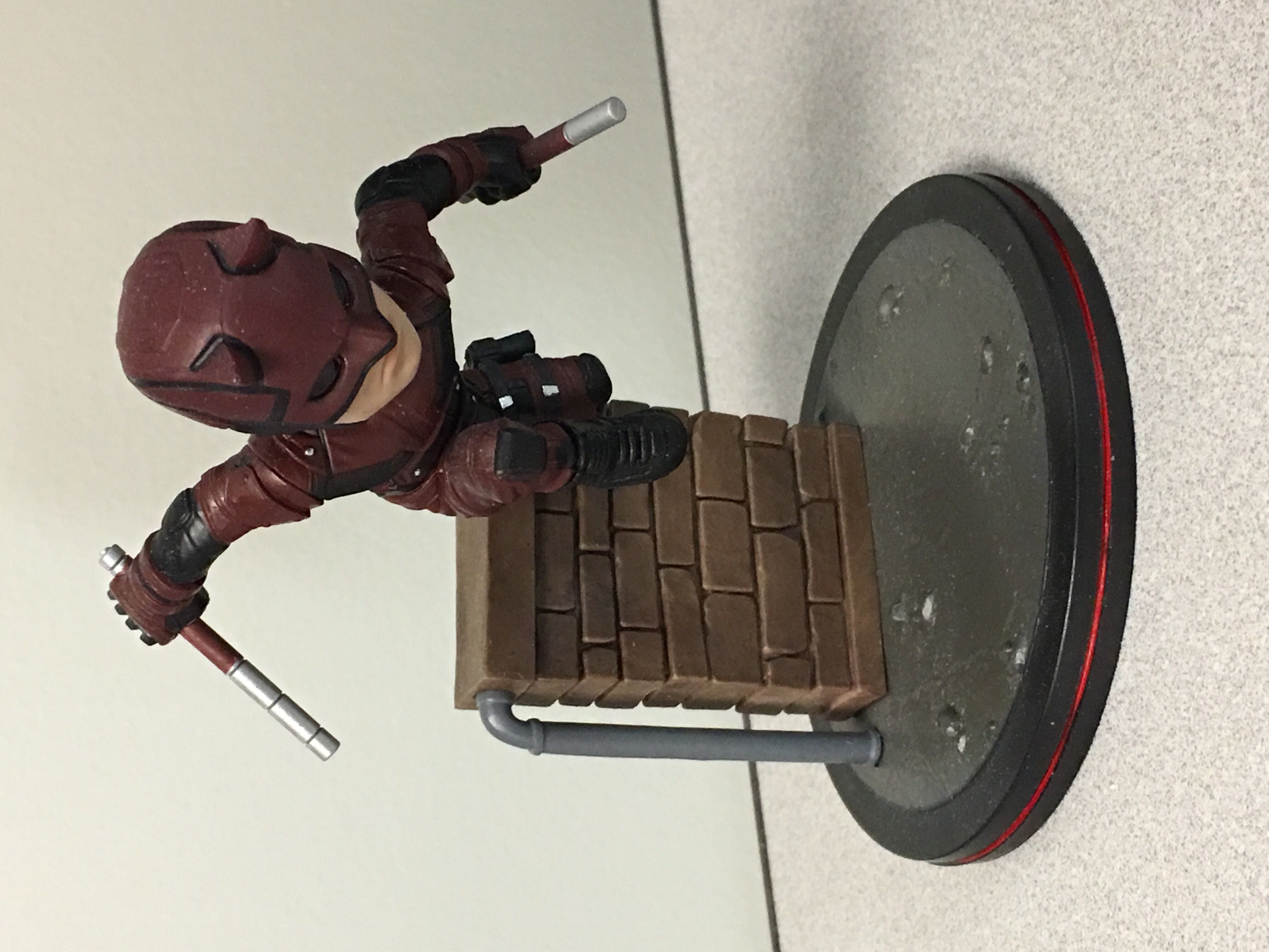Marvel’s Daredevil - Marvel Universe vinyl figure collectible [Barcode 812095023587] - Main Image 2