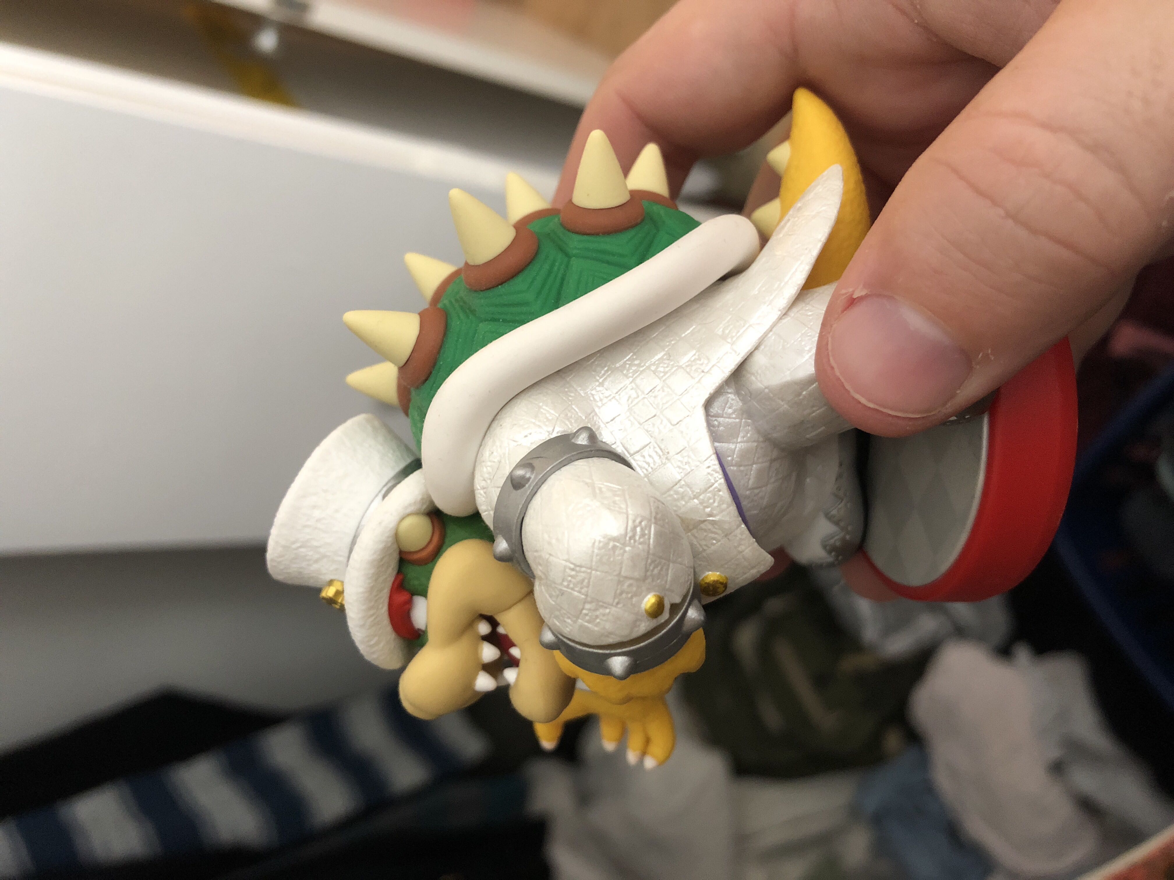 Wedding Bowser Amiibo  vinyl figure collectible - Main Image 3