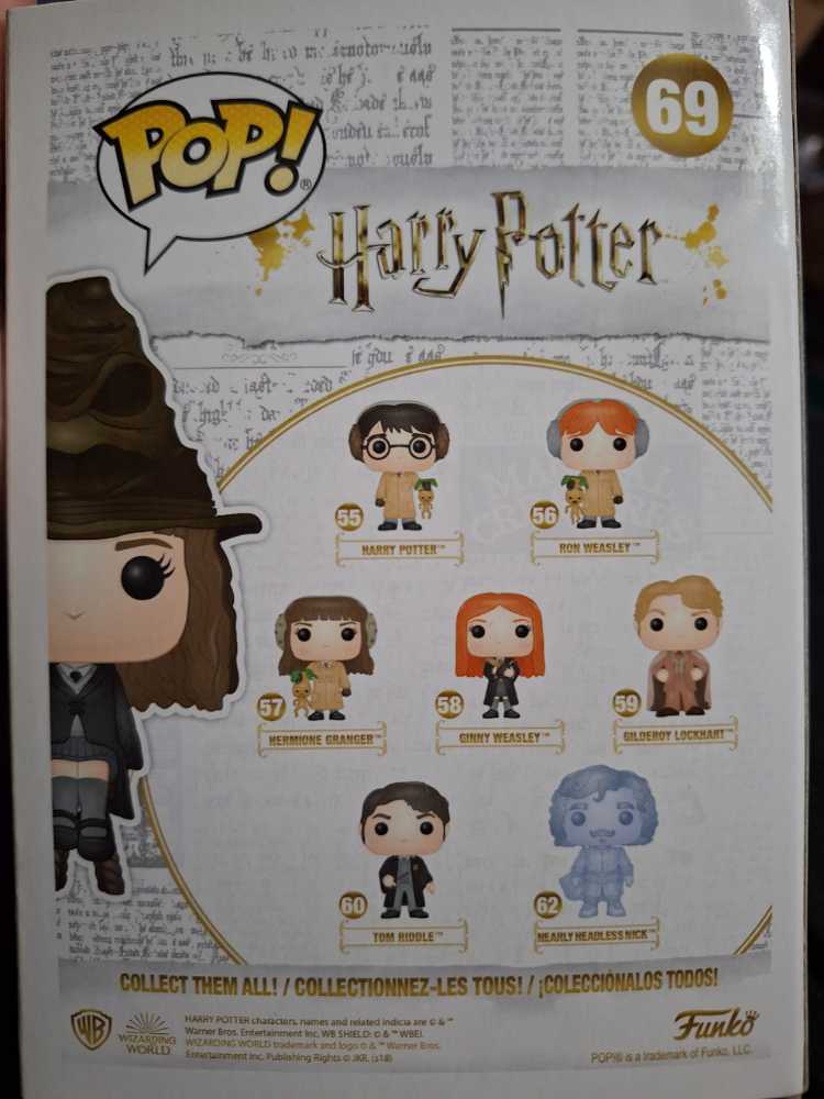 Hermione Granger W/ Sorting Hat - Harry Potter vinyl figure collectible [Barcode 889698347648] - Main Image 3
