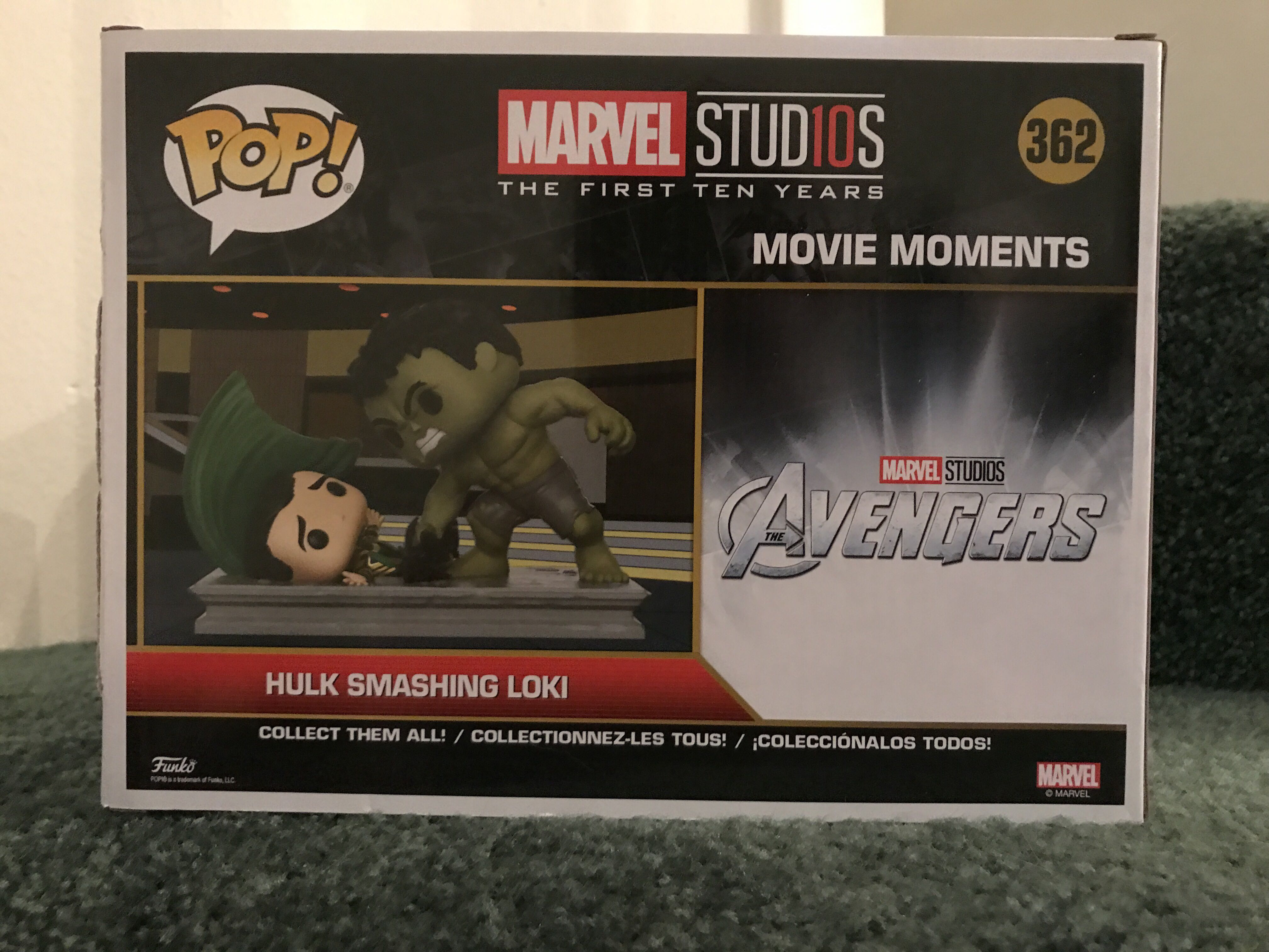 Hulk Smashing Loki $55 - Marvel Universe vinyl figure collectible [Barcode 889698348836] - Main Image 2