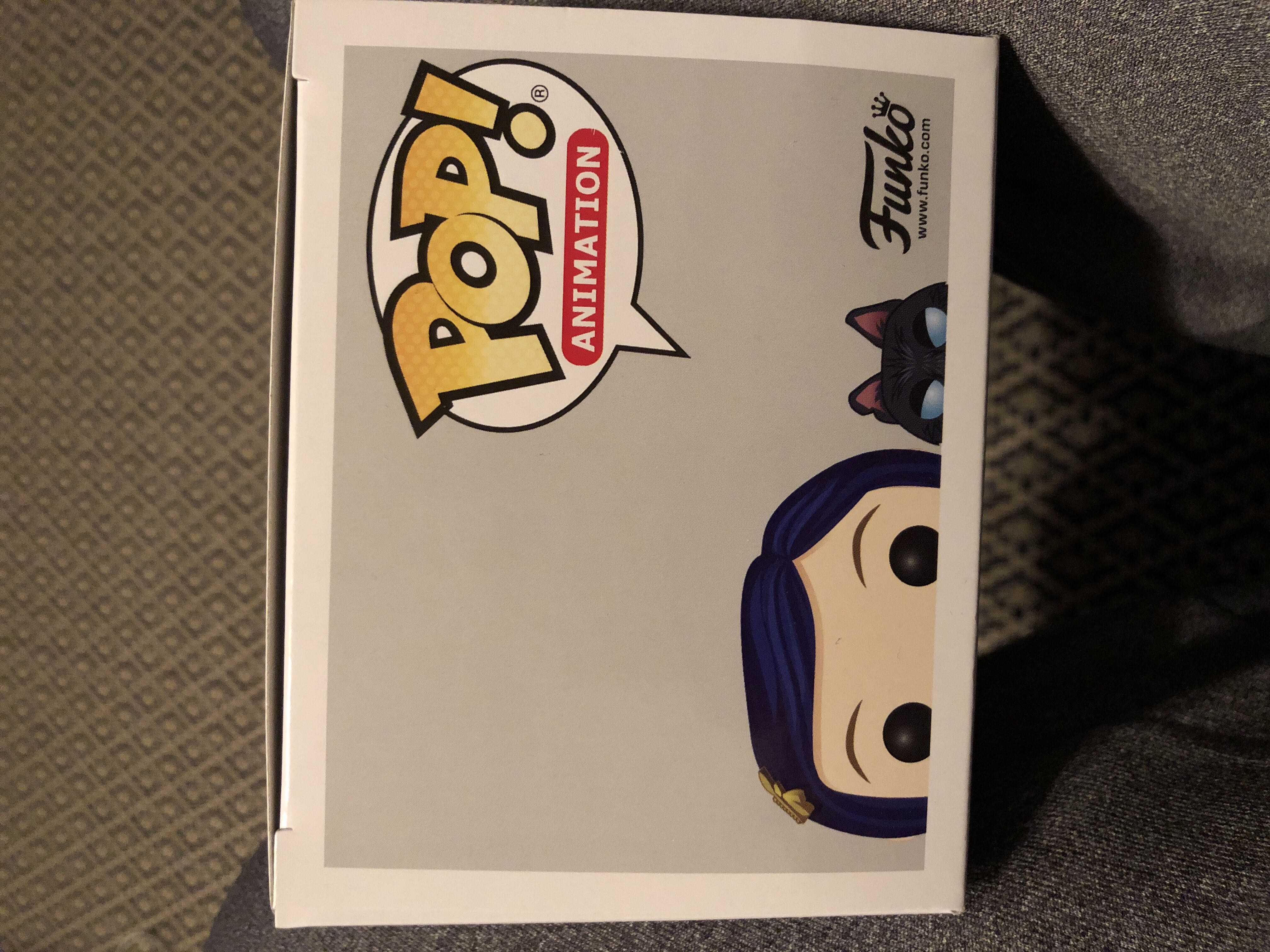 Coraline with Cat  vinyl figure collectible [Barcode 889698328111] - Main Image 4