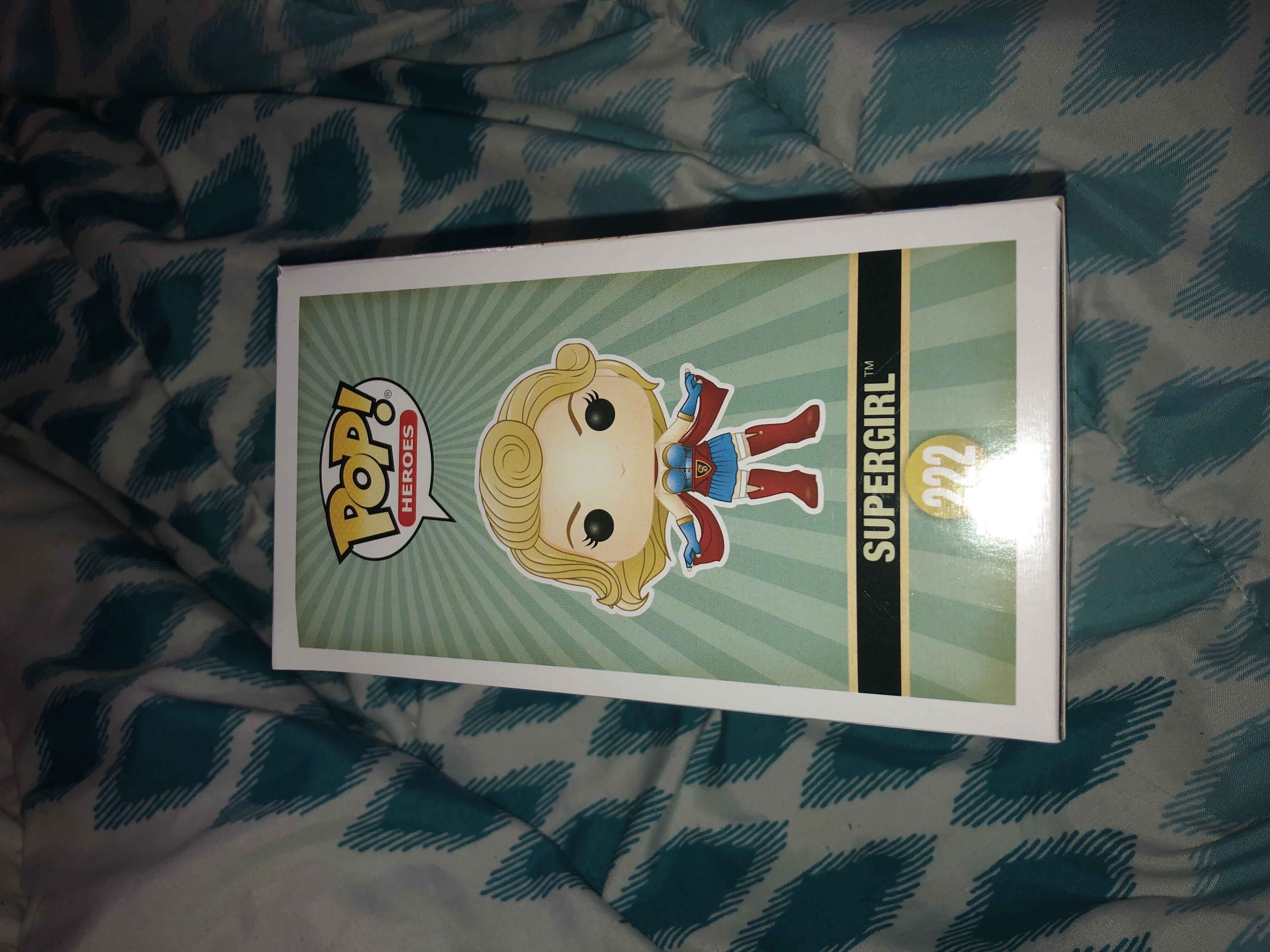 Supergirl - DC Universe vinyl figure collectible [Barcode 11193920] - Main Image 2