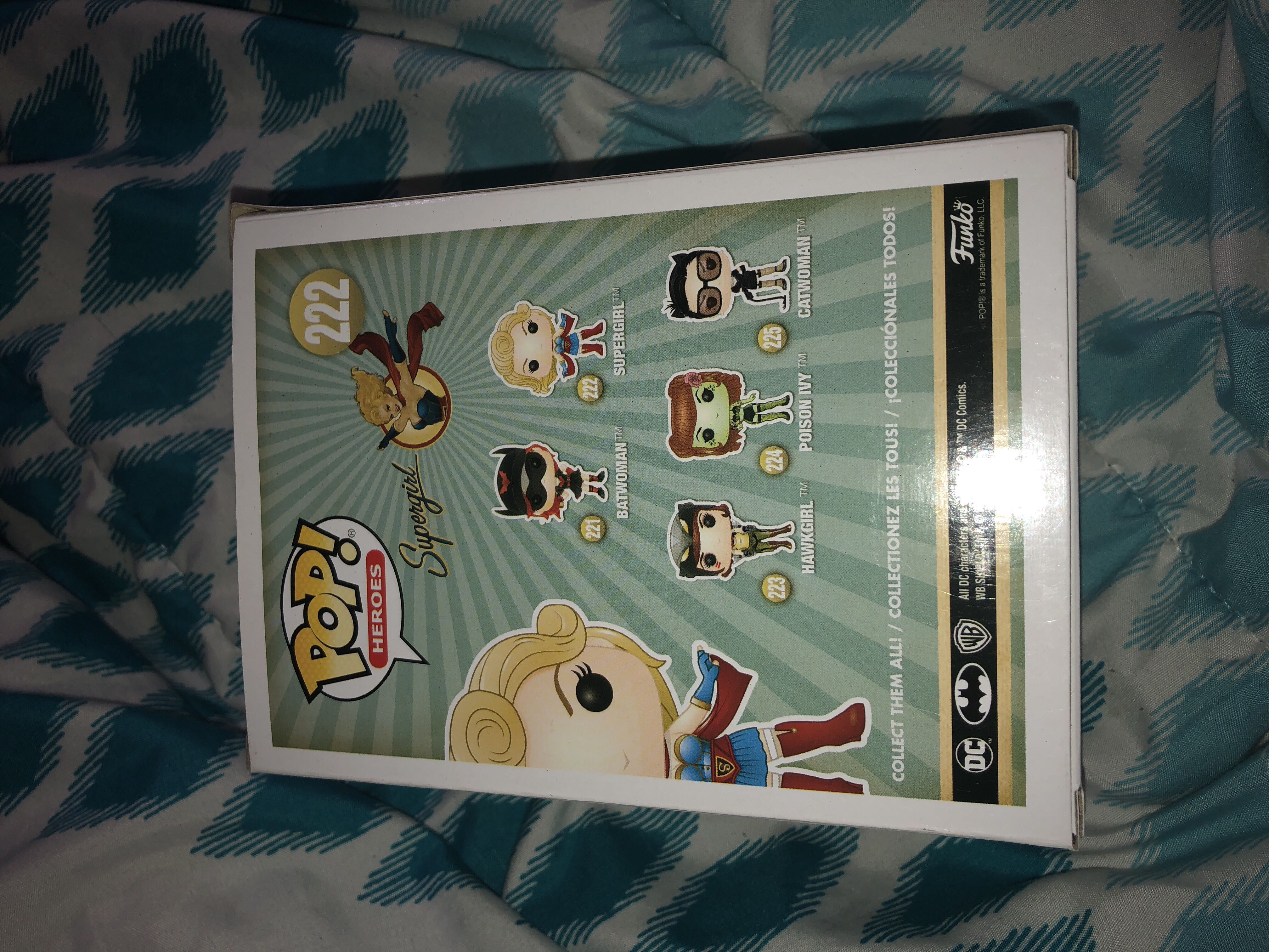 Supergirl - DC Universe vinyl figure collectible [Barcode 11193920] - Main Image 3