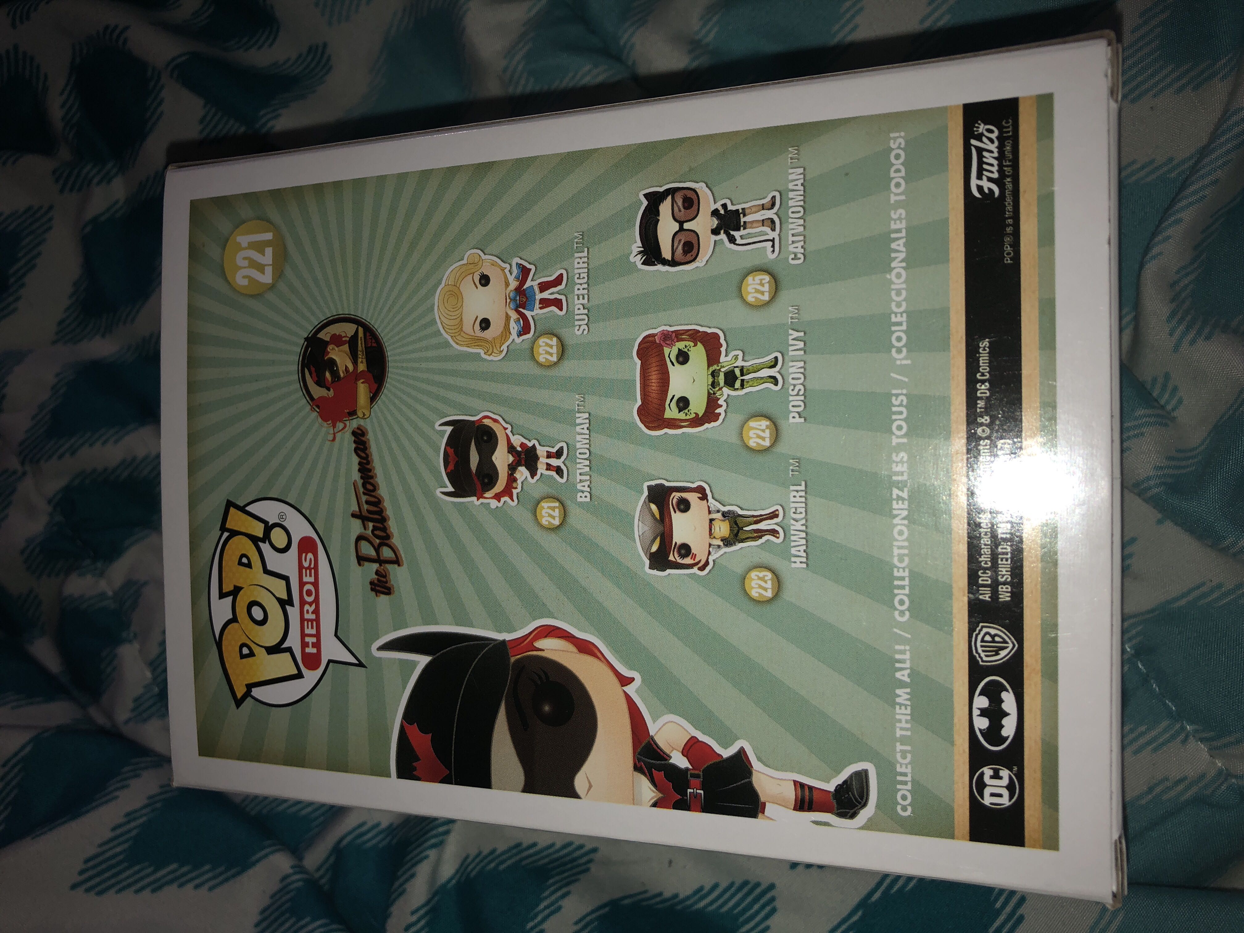 Batwoman - DC Universe vinyl figure collectible [Barcode 11193916] - Main Image 3