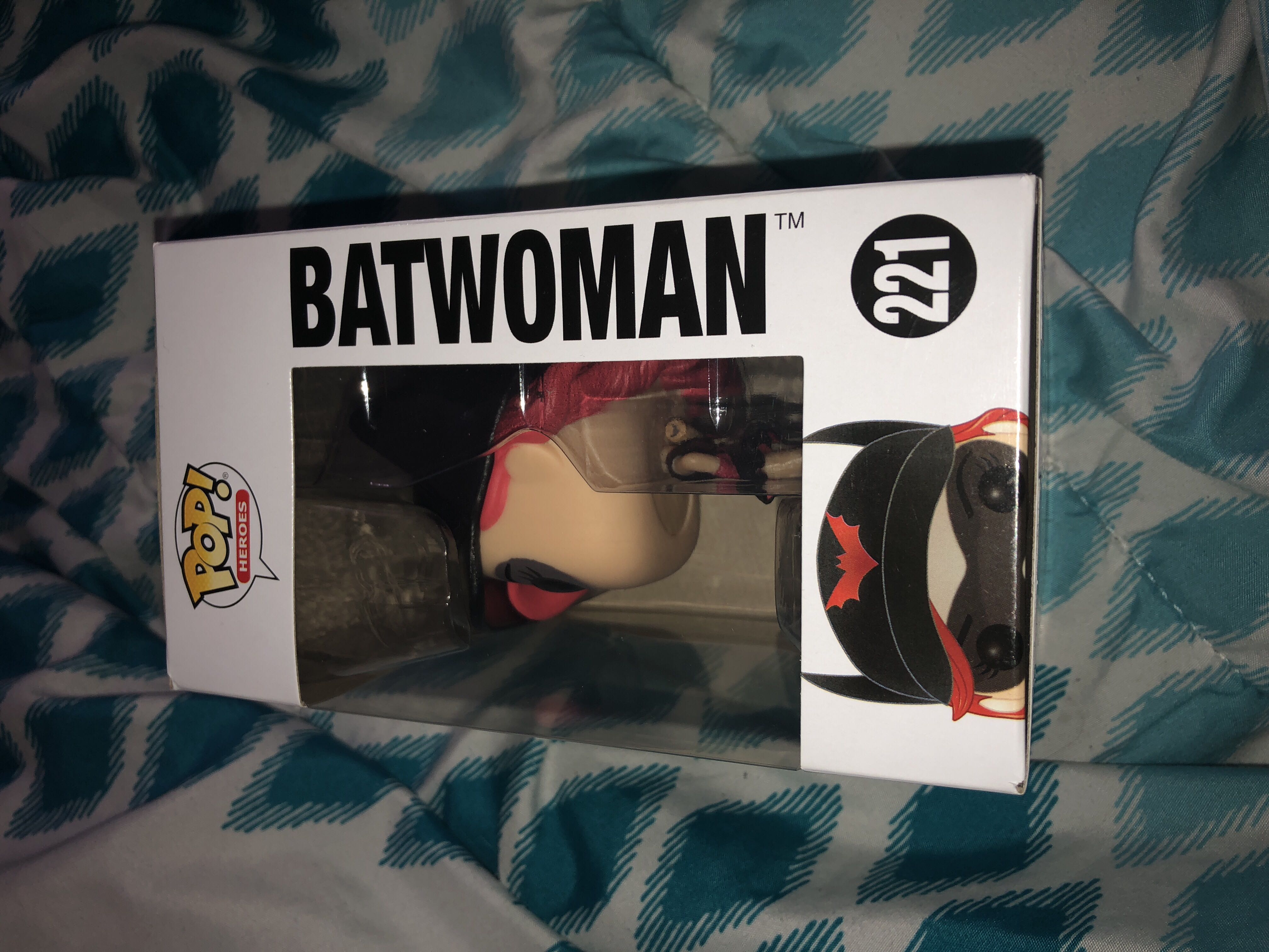 Batwoman - DC Universe vinyl figure collectible [Barcode 11193916] - Main Image 4