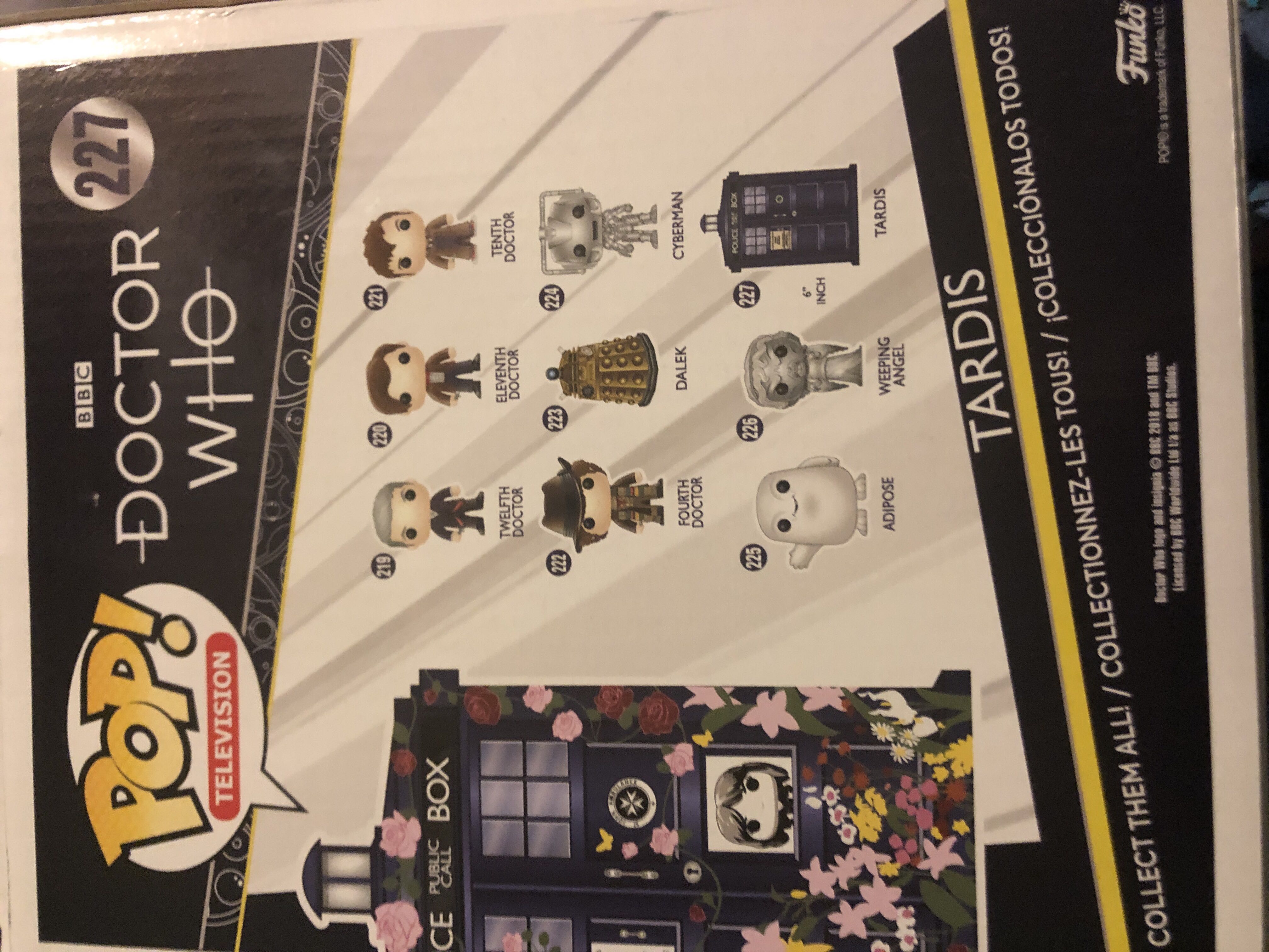 TARDIS - Doctor Who vinyl figure collectible [Barcode 889698332842] - Main Image 2