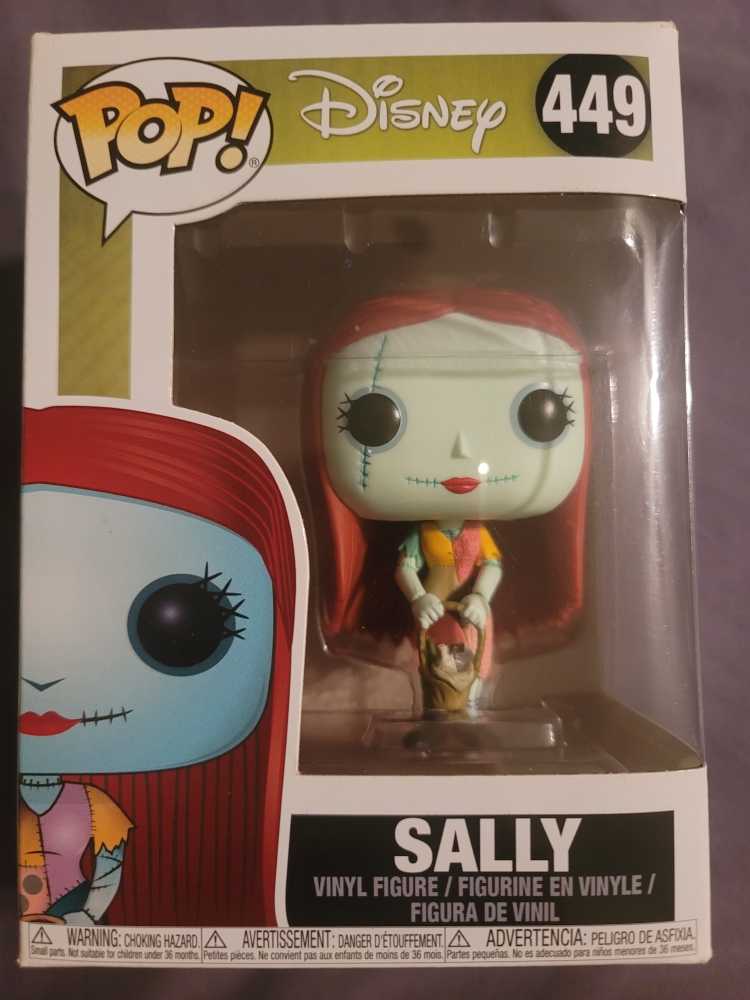 NBC: Sally - The Nightmare Before Christmas vinyl figure collectible [Barcode 889698328371] - Main Image 3