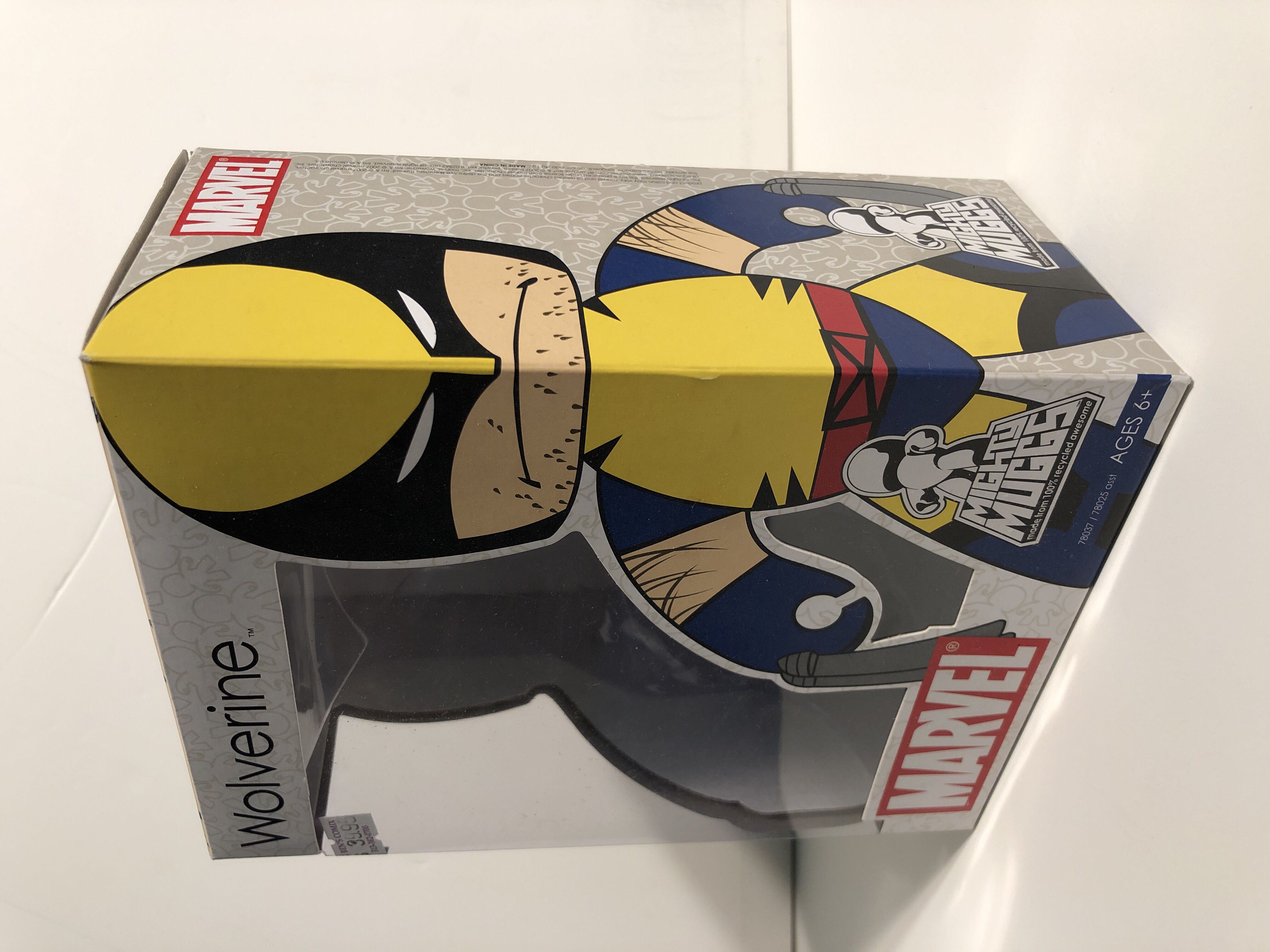 Wolverine - Marvel Universe vinyl figure collectible [Barcode 653569304081] - Main Image 3