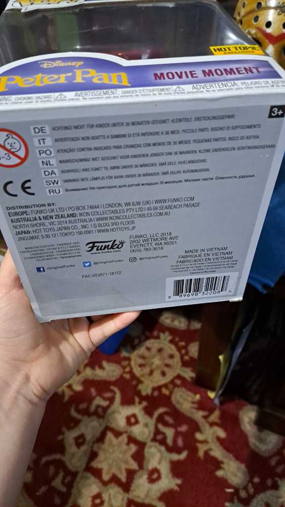 Hook And Tick-Tock - Disney vinyl figure collectible [Barcode 889698322089] - Main Image 3