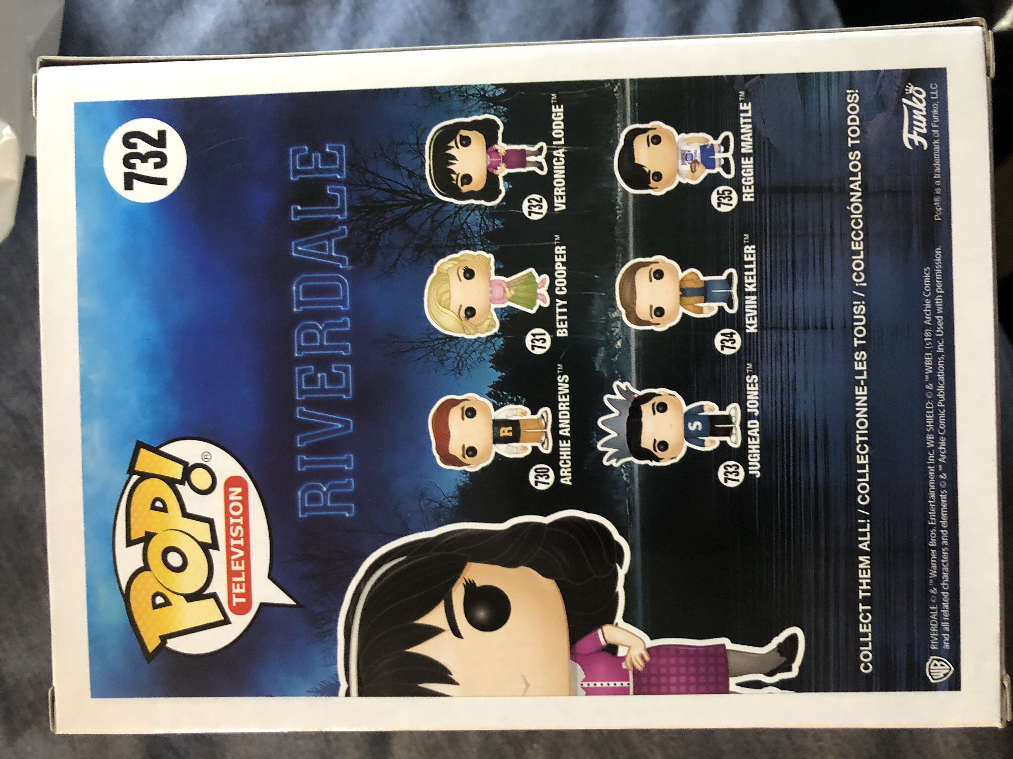 Veronica Lodge - Riverdale vinyl figure collectible [Barcode 889698344562] - Main Image 3