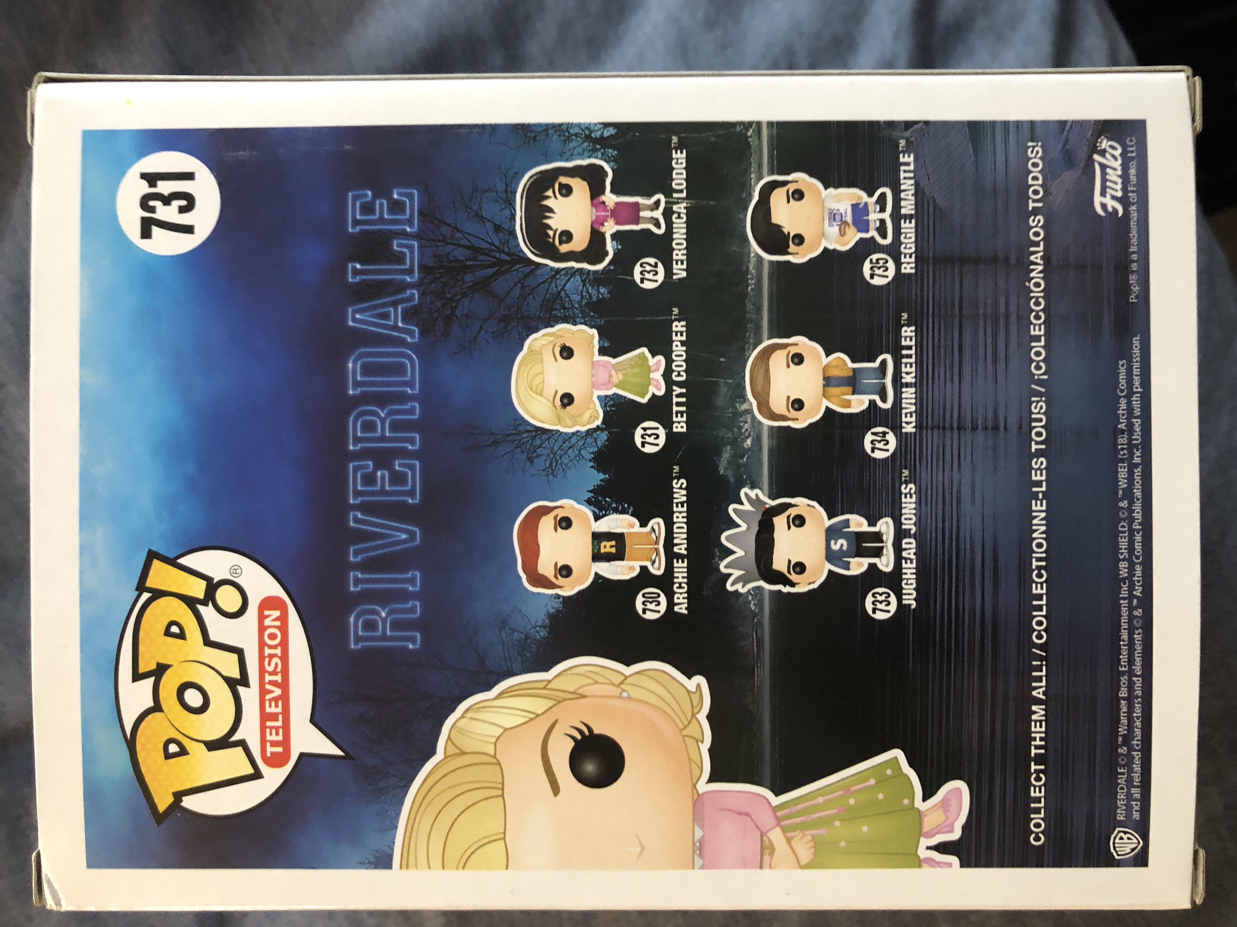 Betty Cooper - Riverdale vinyl figure collectible [Barcode 889698344579] - Main Image 3