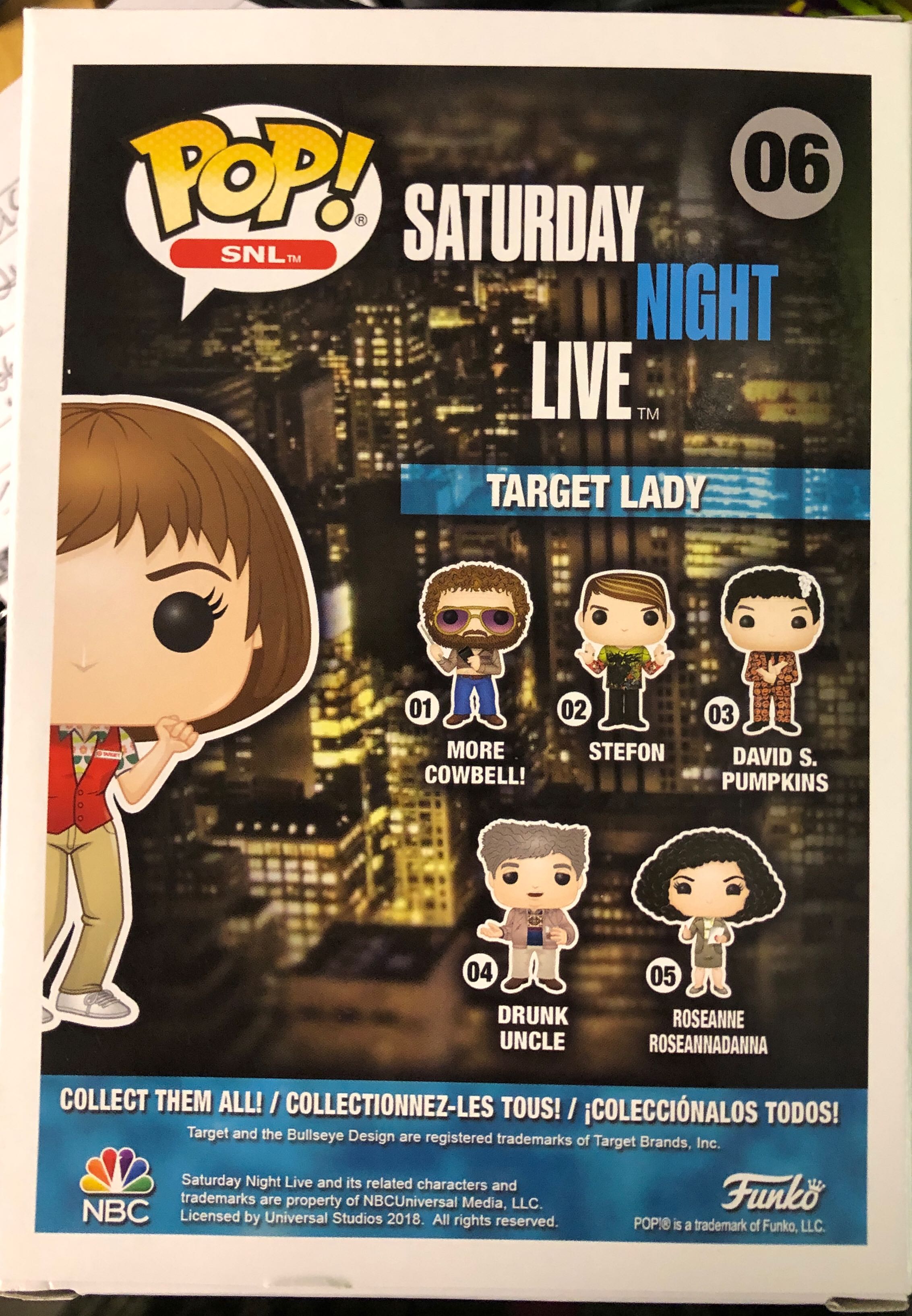 Target Lady  vinyl figure collectible [Barcode 889698326438] - Main Image 2