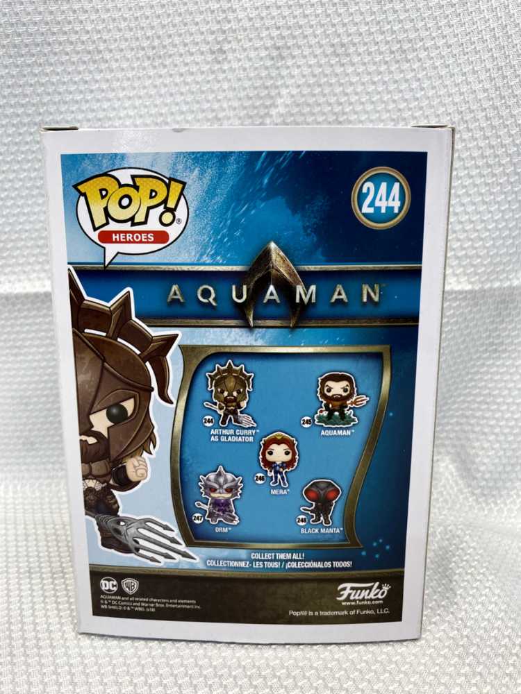 Arthur Curry as Gladiator (Statue Variant) - DC Universe vinyl figure collectible [Barcode 889698336772] - Main Image 4