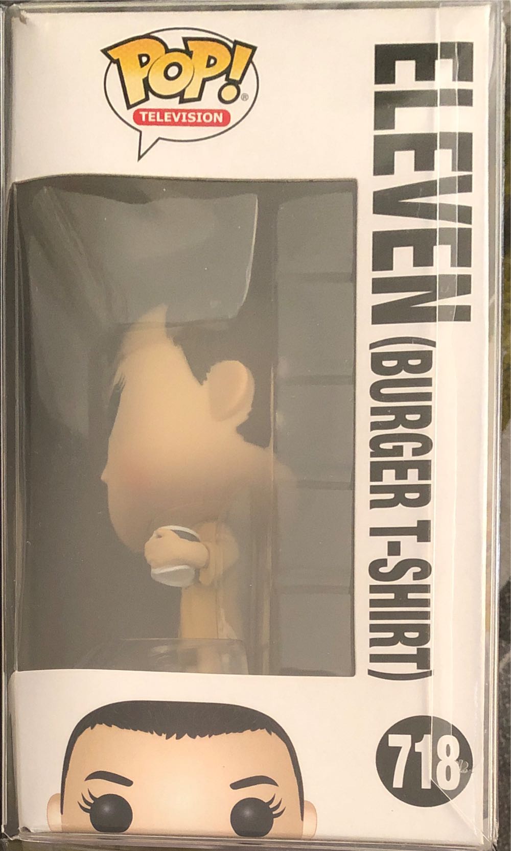 Eleven (Burger T-Shirt) - Stranger Things vinyl figure collectible [Barcode 889698350570] - Main Image 2