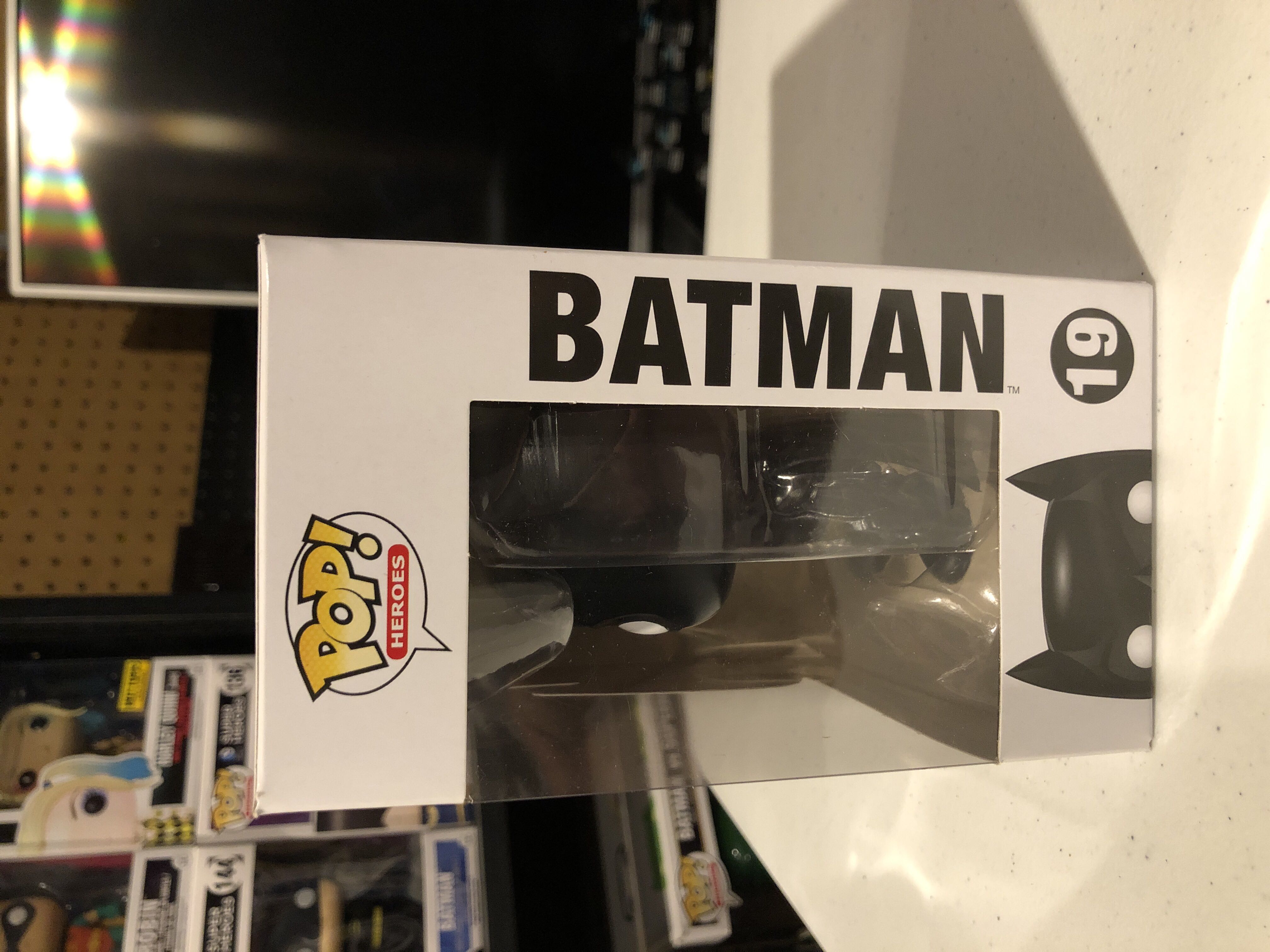 Batman  - DC Universe vinyl figure collectible [Barcode 849803036003] - Main Image 2