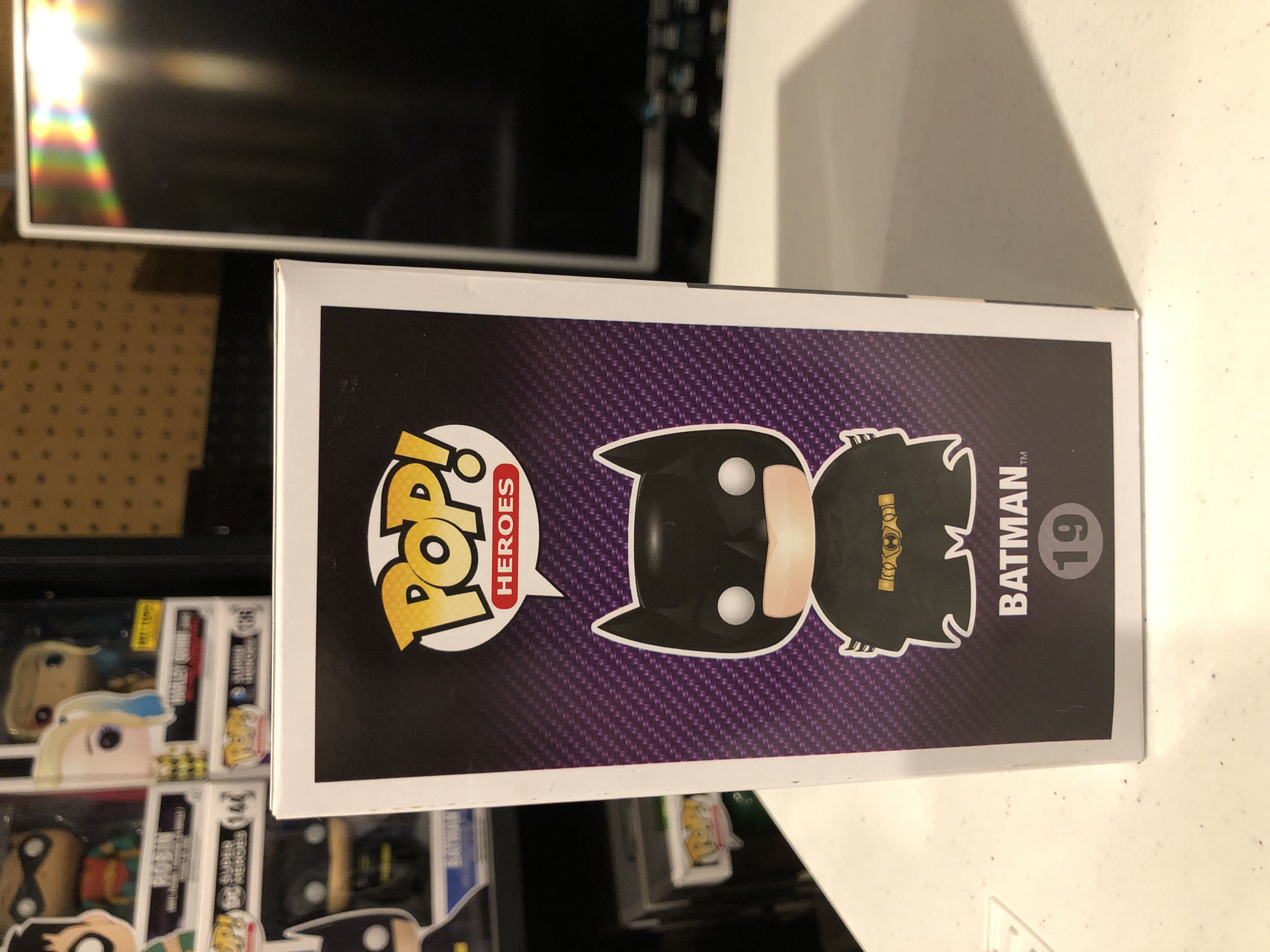 Batman  - DC Universe vinyl figure collectible [Barcode 849803036003] - Main Image 4