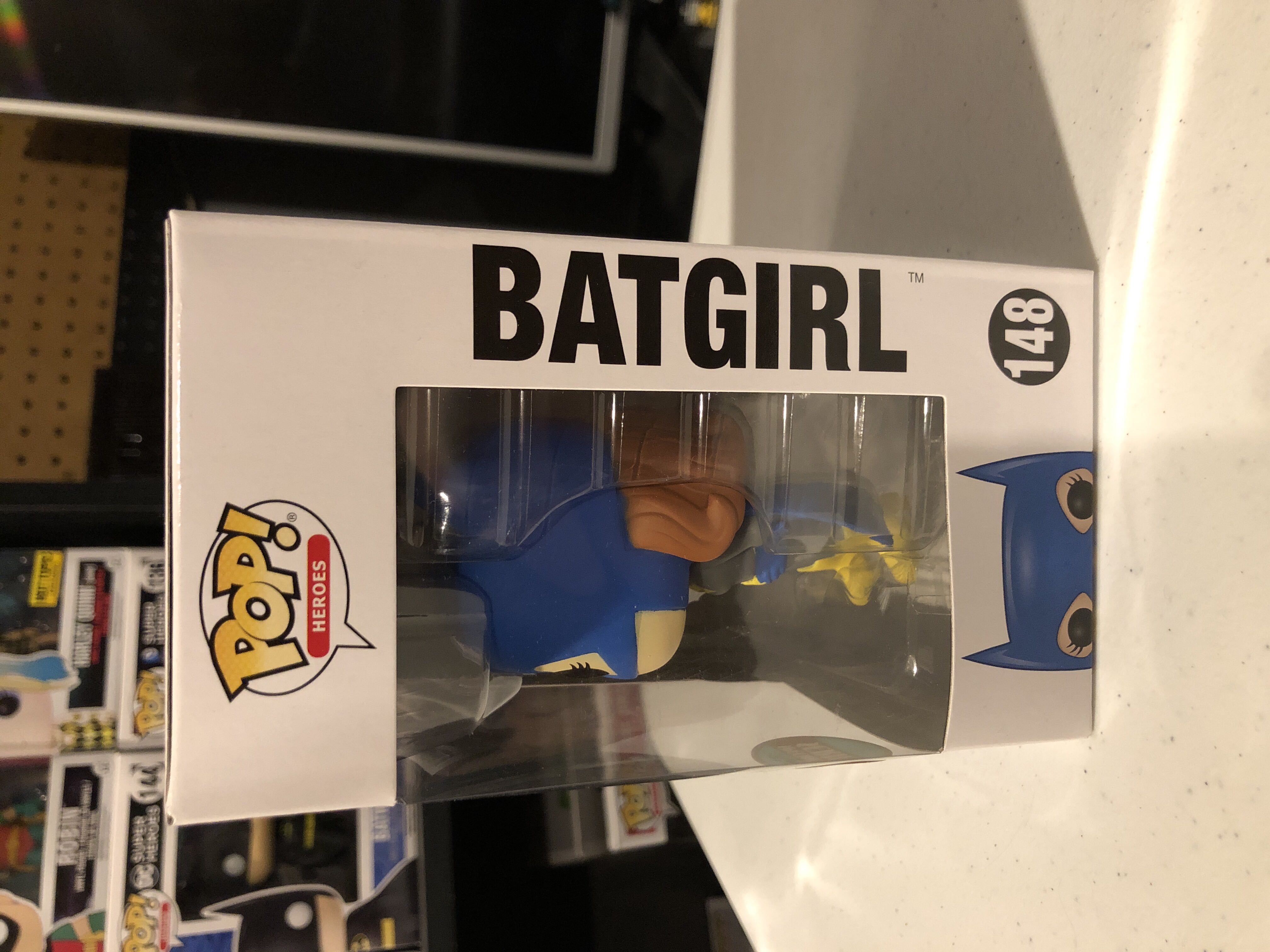 Batgirl (Blue) - DC Universe vinyl figure collectible [Barcode 889698115292] - Main Image 2
