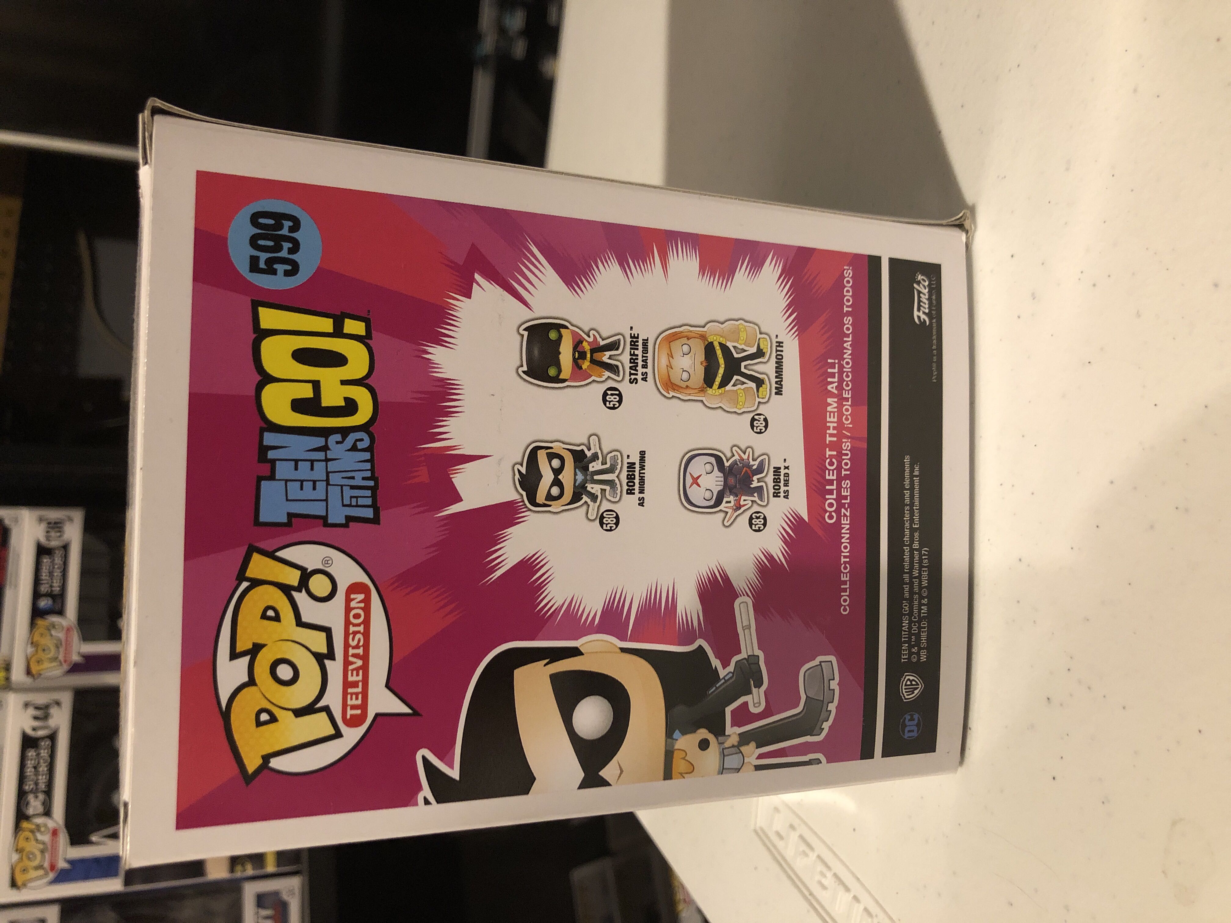 Robin With Baby (Nightwing)  - DC Universe vinyl figure collectible [Barcode 11132912] - Main Image 3