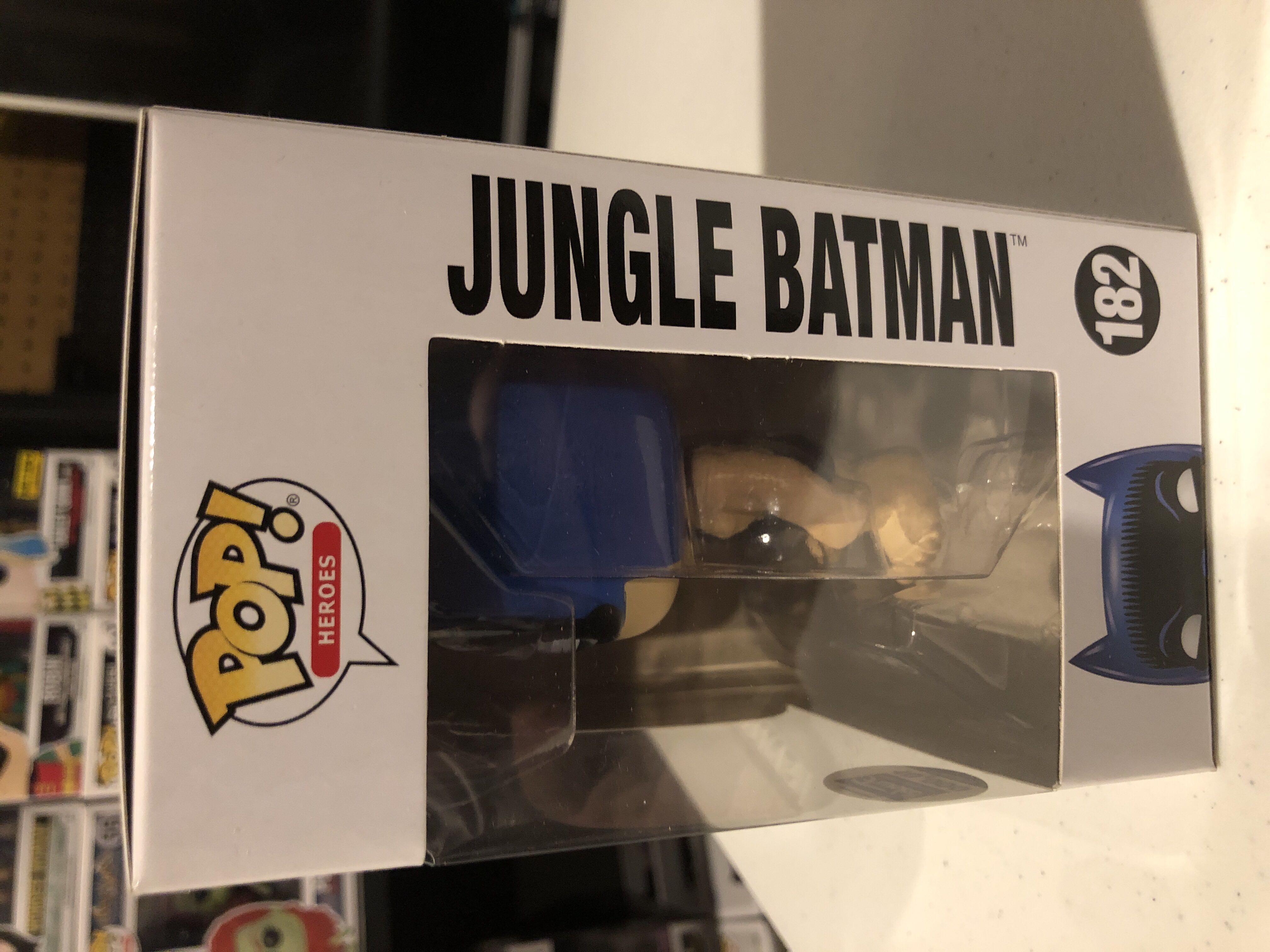 Jungle Batman  - DC Universe vinyl figure collectible [Barcode 889698128346] - Main Image 2