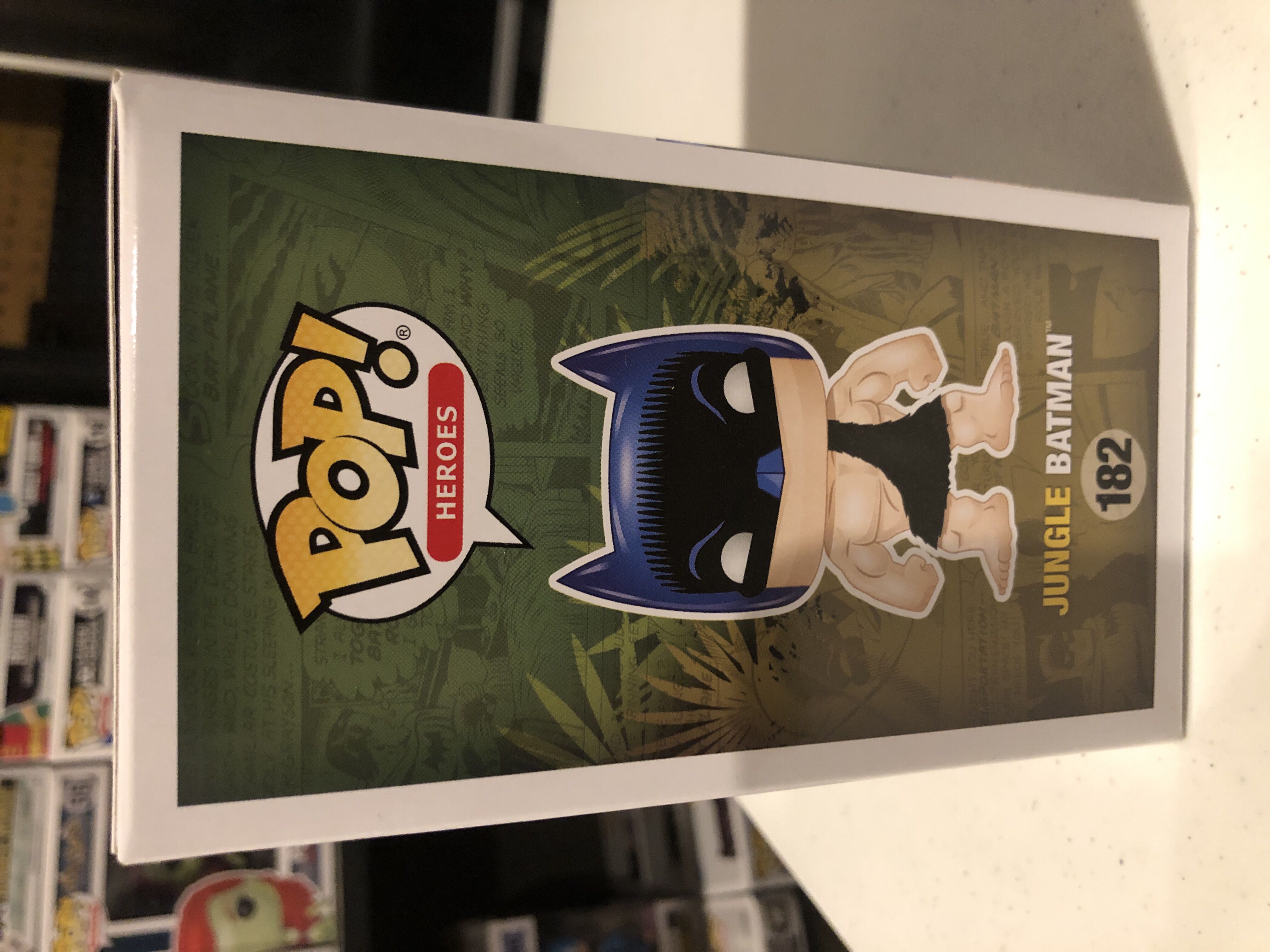 Jungle Batman  - DC Universe vinyl figure collectible [Barcode 889698128346] - Main Image 4