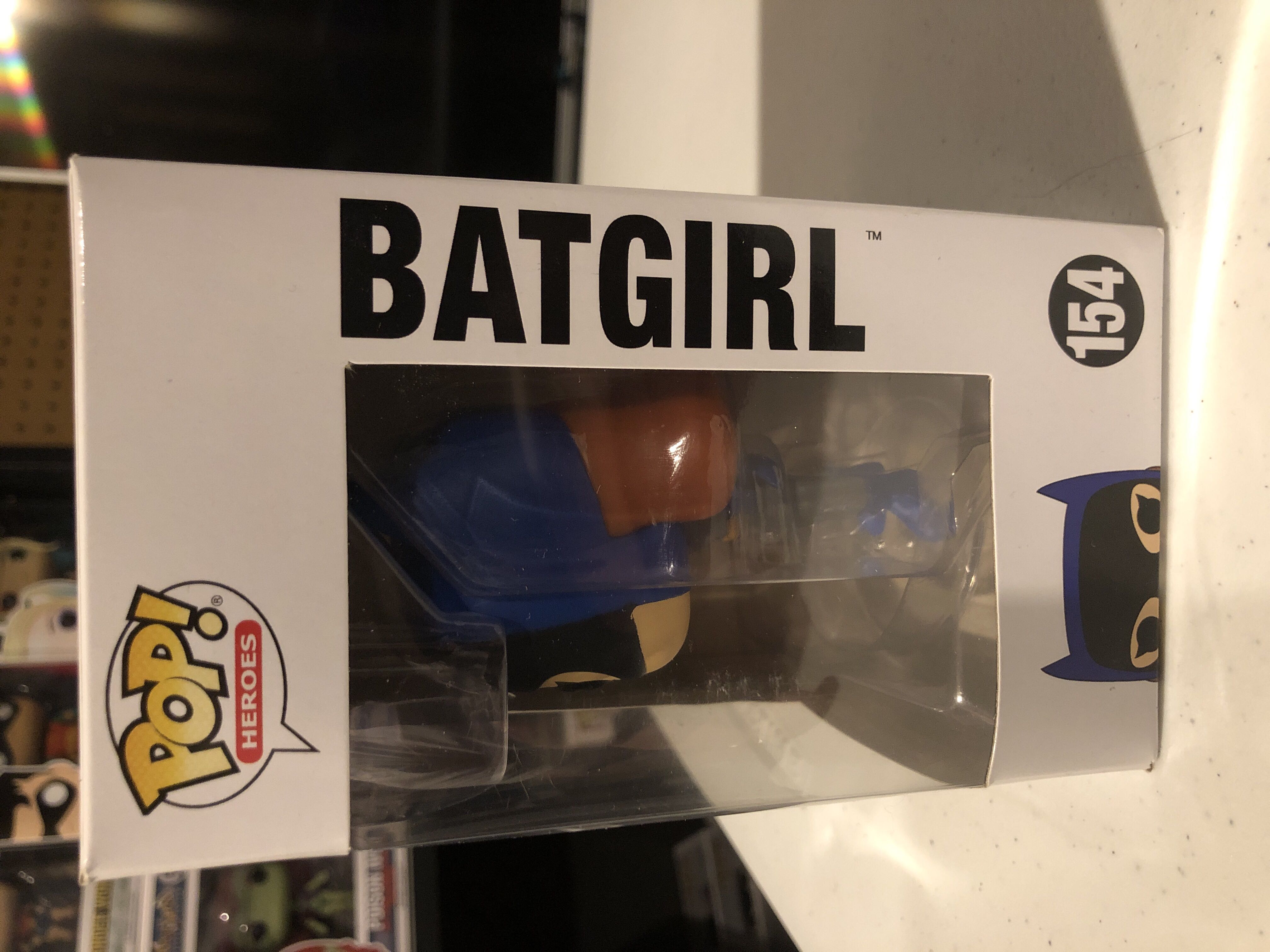 Batgirl  - Batman: The Animated Series vinyl figure collectible [Barcode 889698115728] - Main Image 2