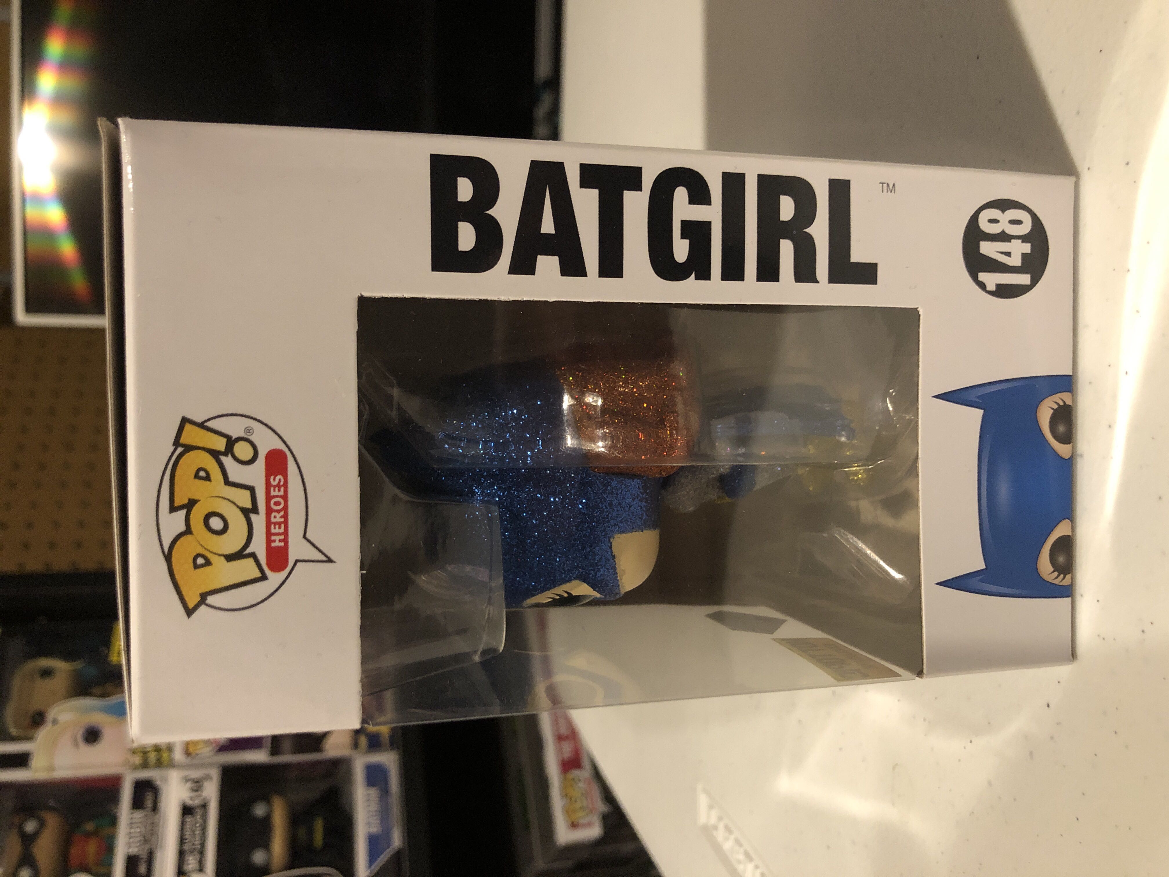 Batgirl (Diamond) - DC Universe vinyl figure collectible [Barcode 11313285] - Main Image 2