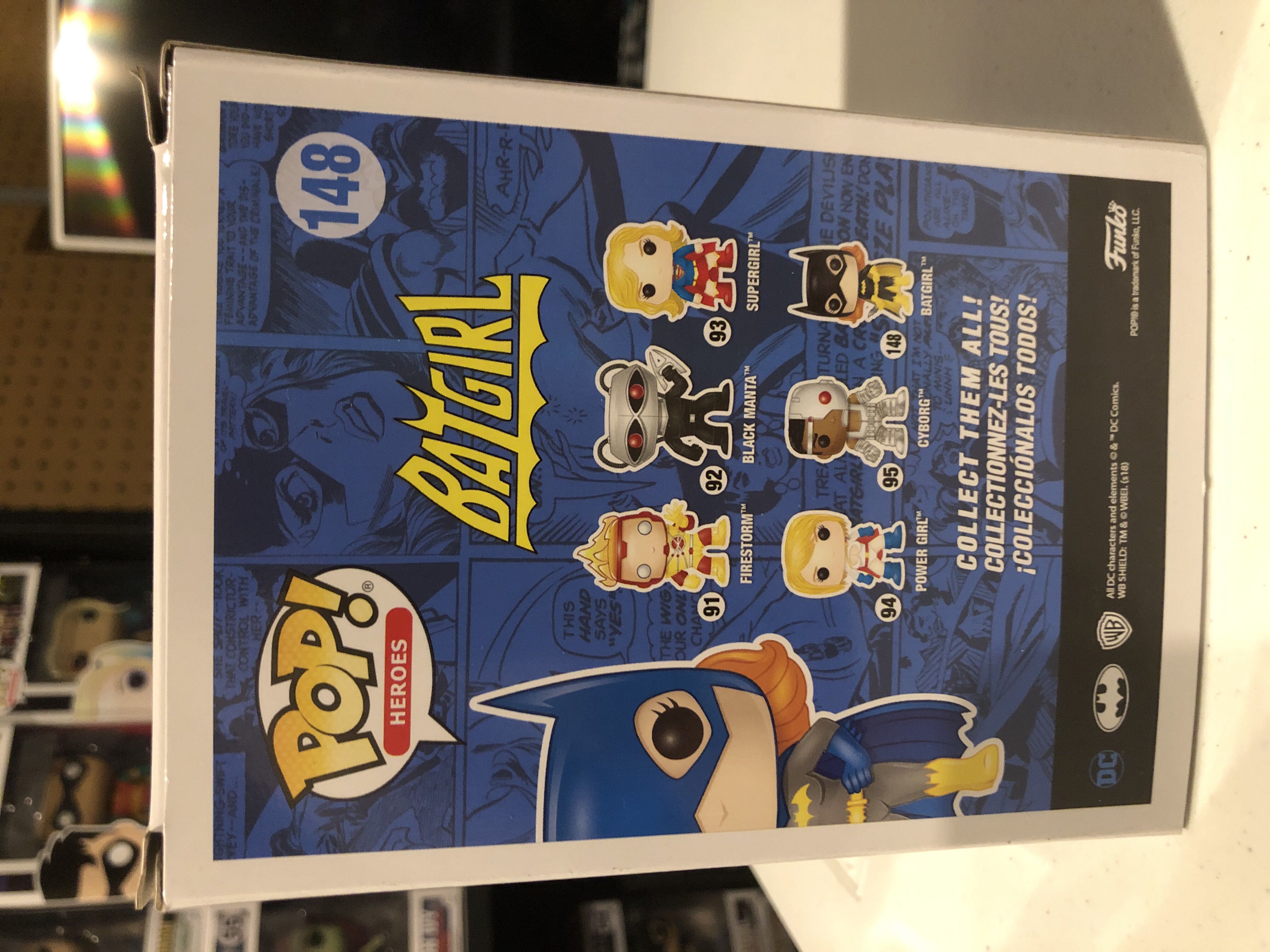 Batgirl (Diamond) - DC Universe vinyl figure collectible [Barcode 11313285] - Main Image 3