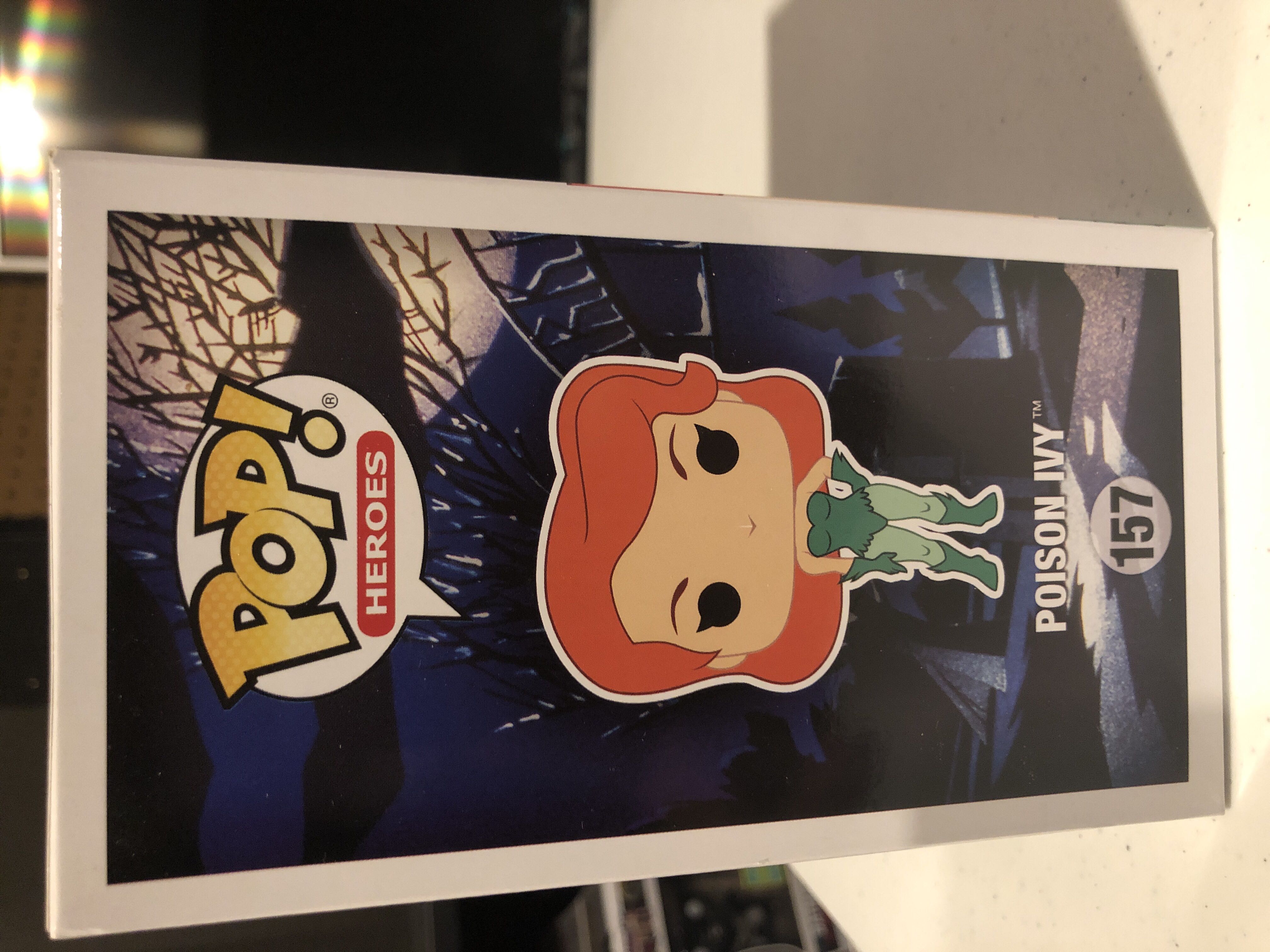 Poison Ivy  - DC Universe vinyl figure collectible [Barcode 889698115759] - Main Image 4