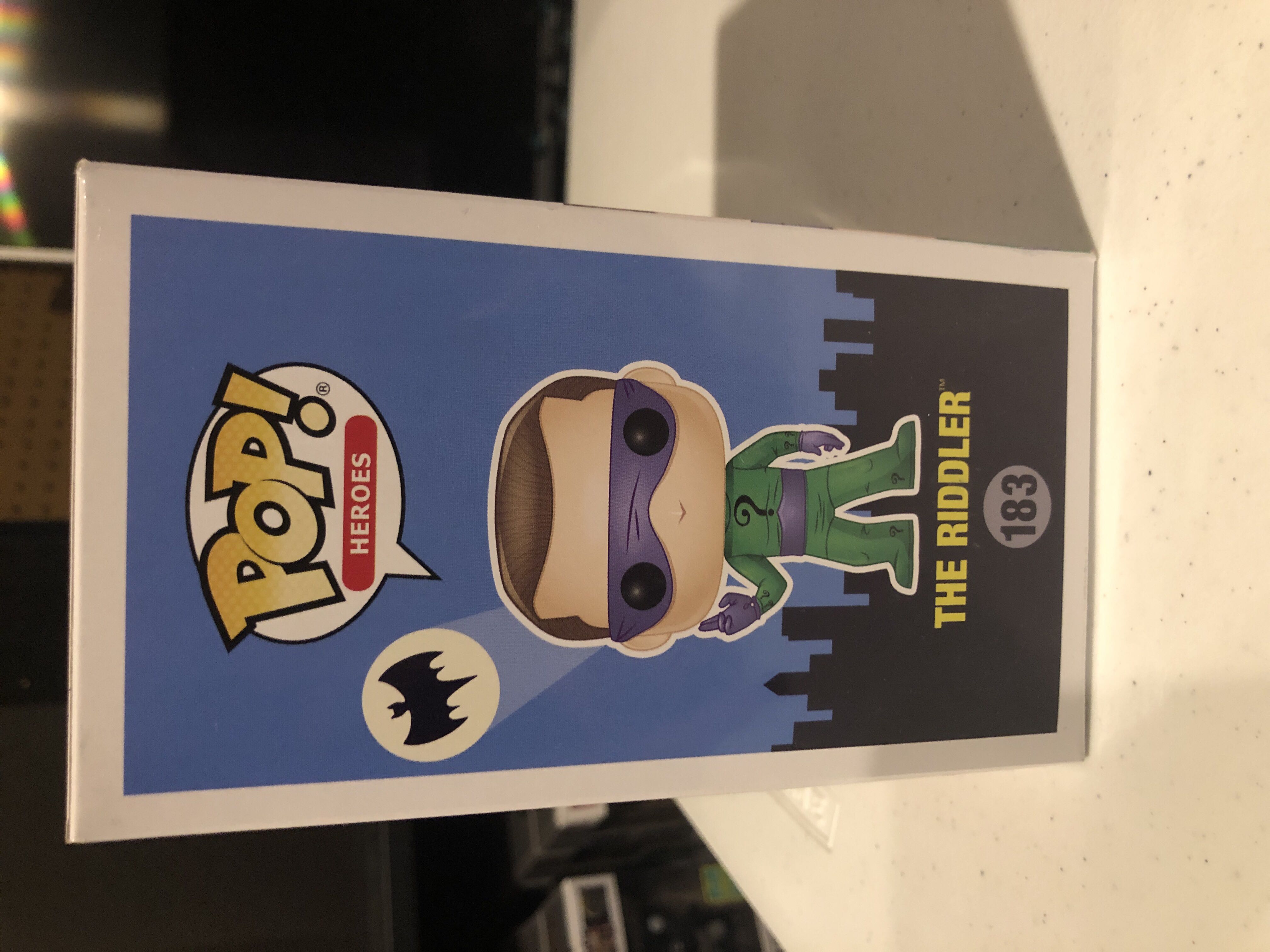 The Riddler - DC Universe vinyl figure collectible [Barcode 889698136280] - Main Image 4