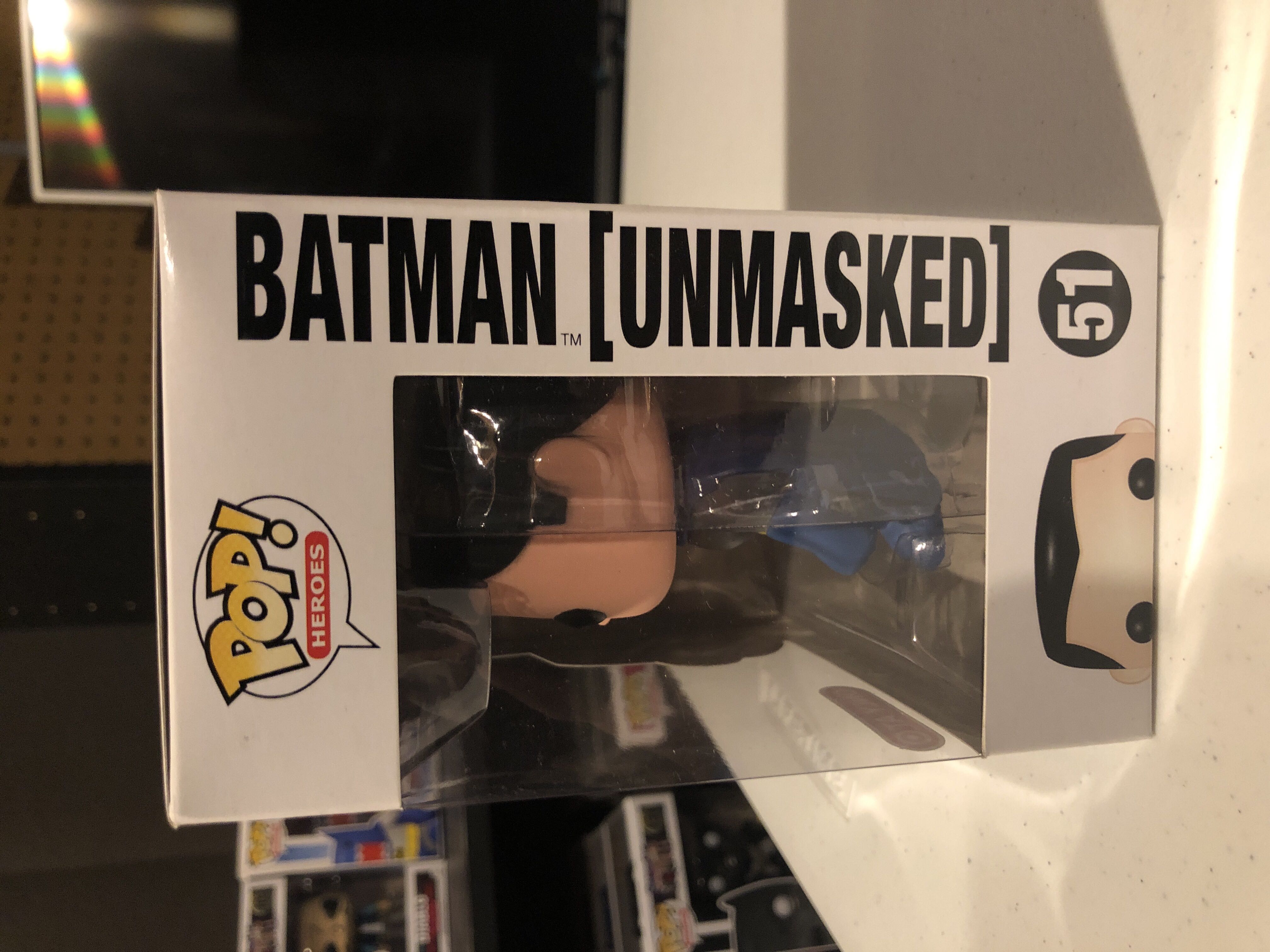 Batman (Unmasked) - DC Universe vinyl figure collectible [Barcode 849803044824] - Main Image 2