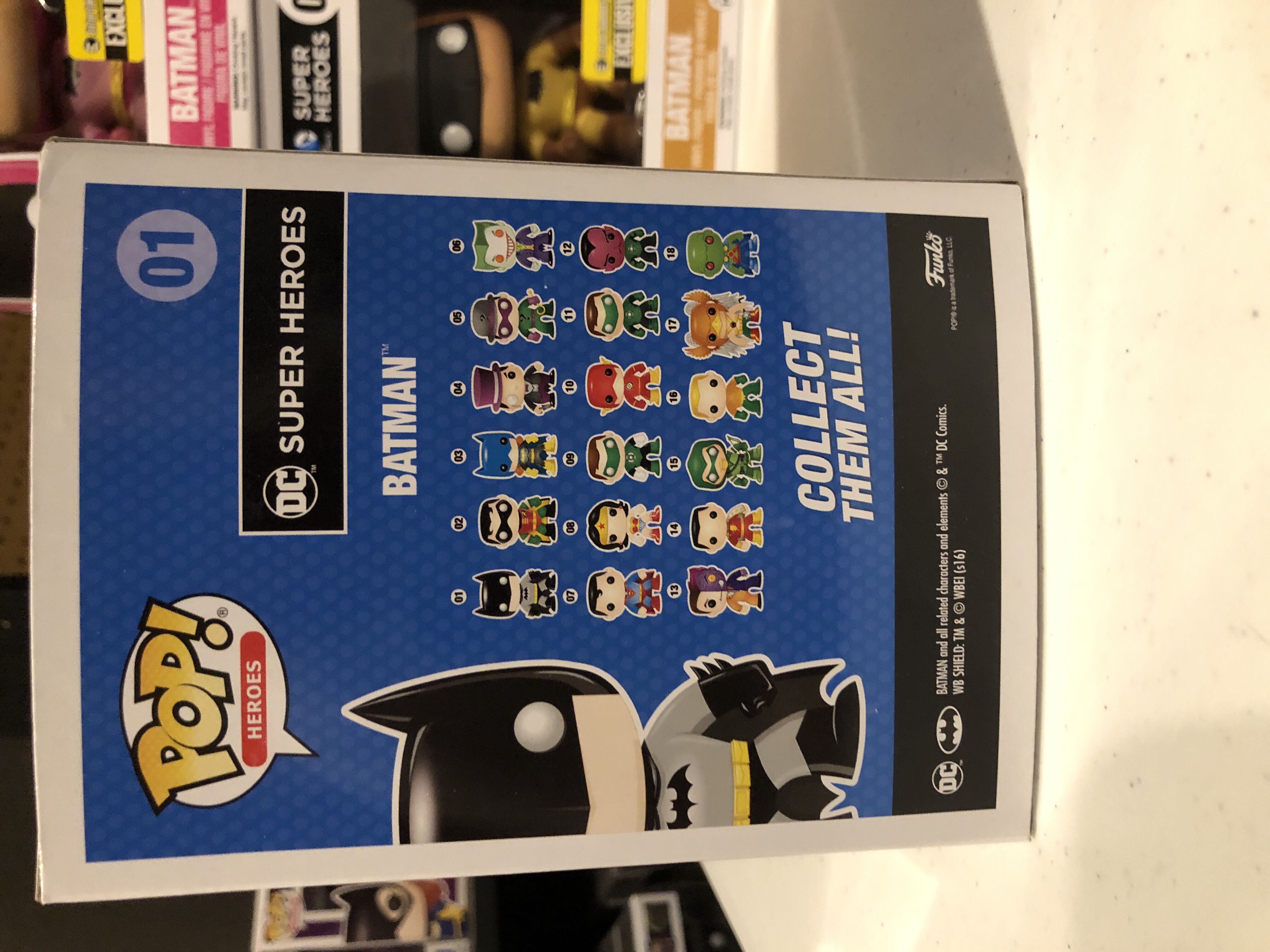 Batman (Rainbow)  - DC Universe vinyl figure collectible [Barcode 889698108065] - Main Image 3