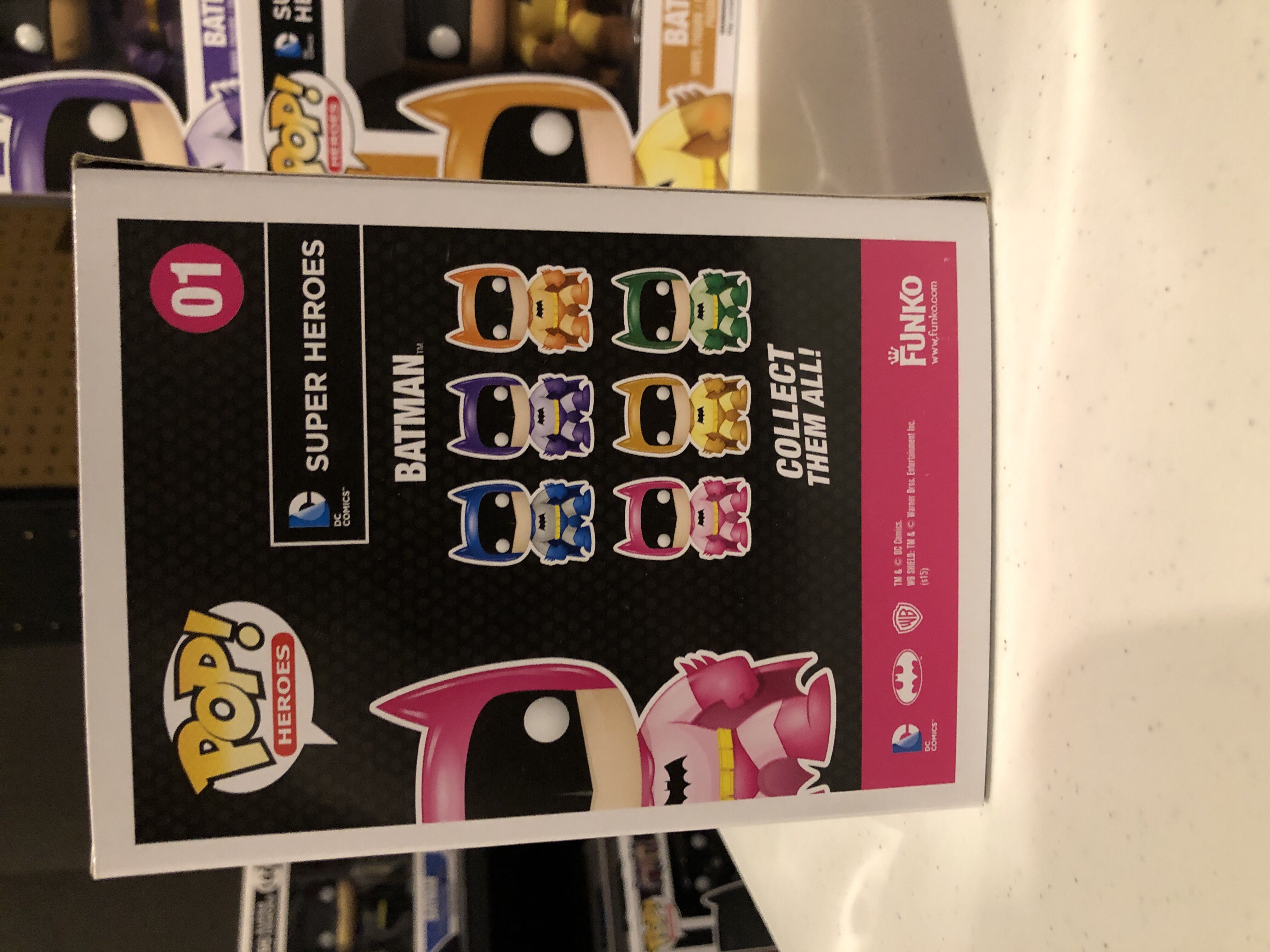 Batman (Pink) - DC Universe vinyl figure collectible [Barcode 849803052478] - Main Image 3