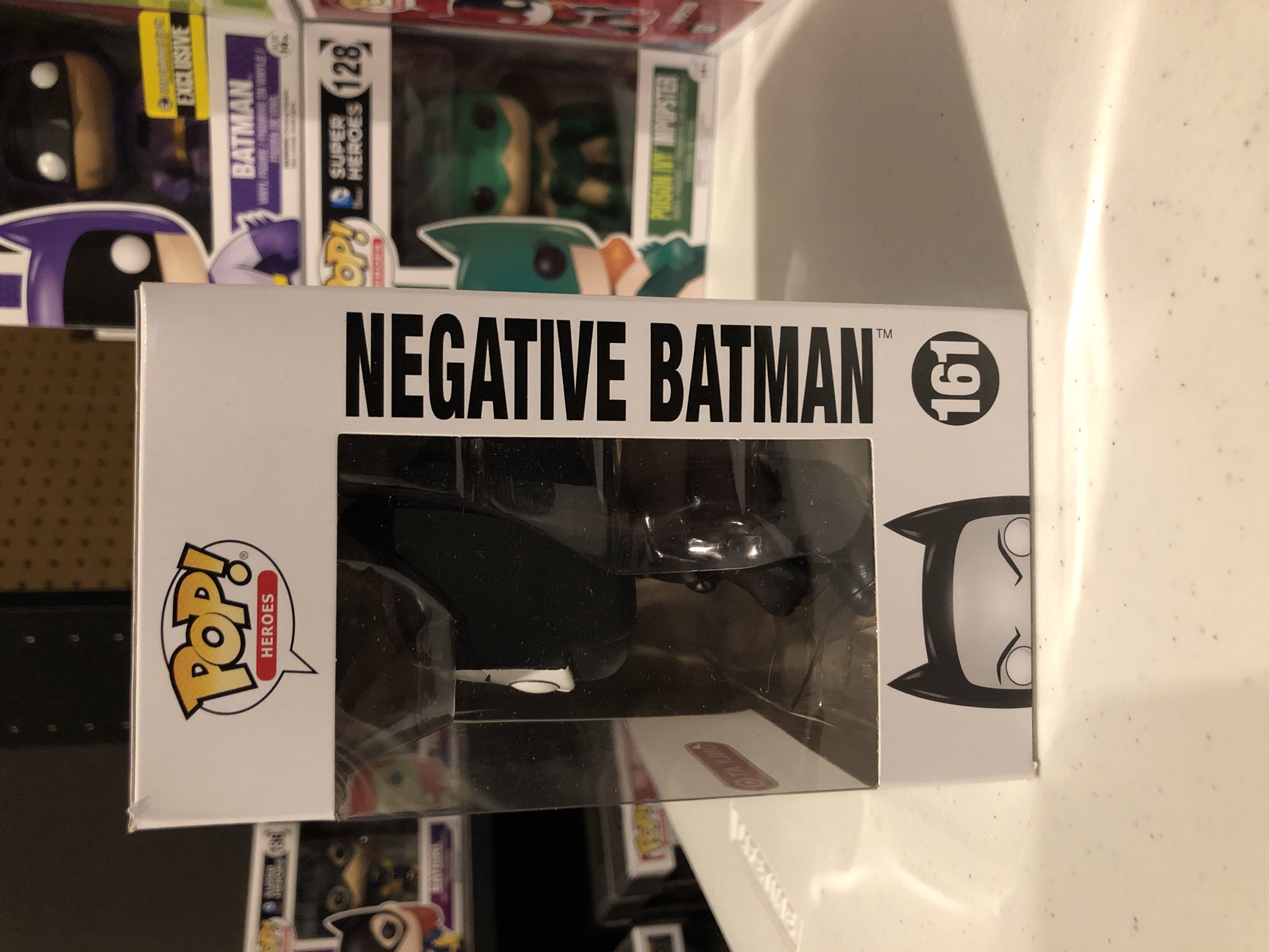 Negative Batman  - DC Universe vinyl figure collectible [Barcode 889698128155] - Main Image 2