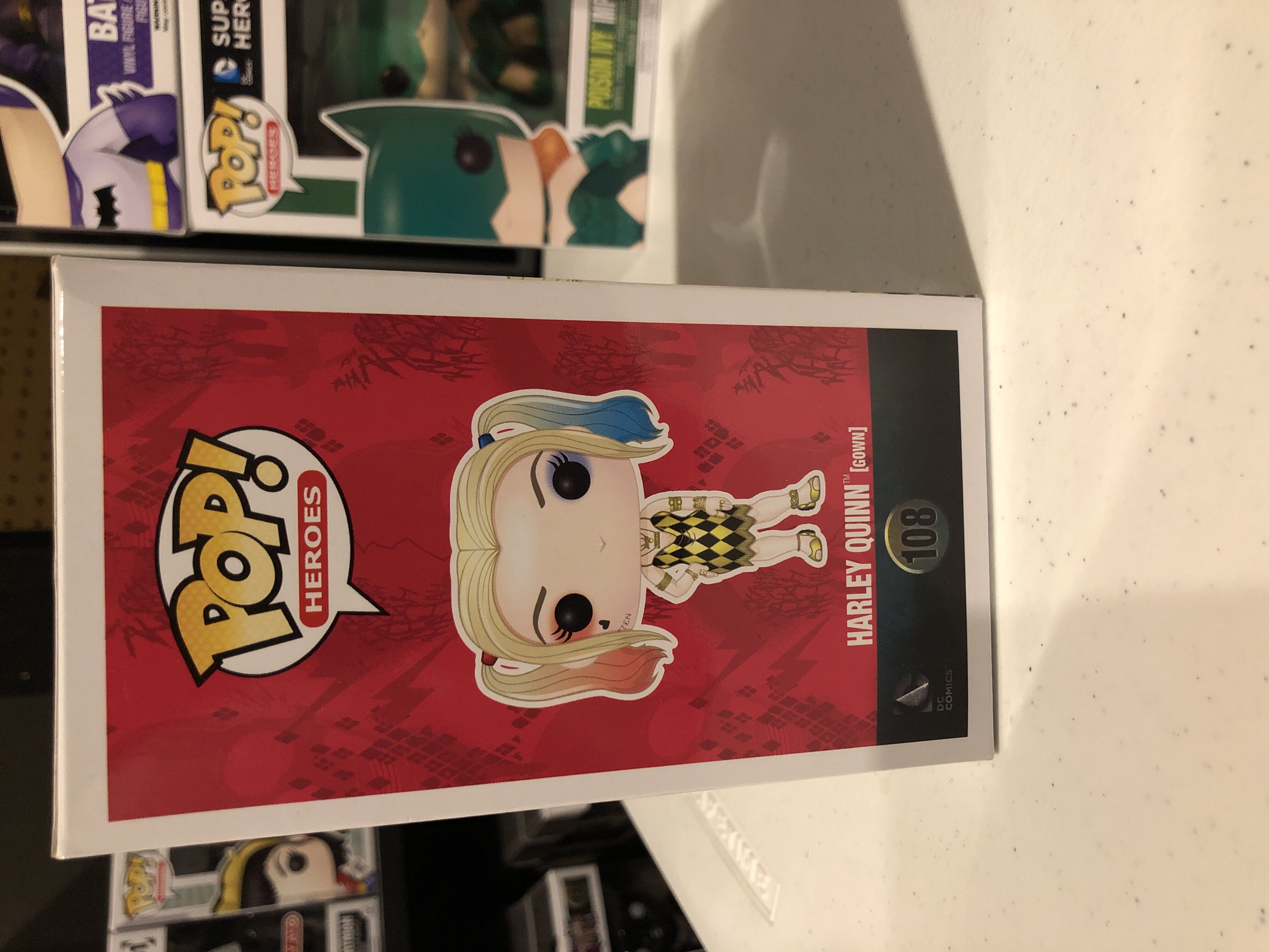 Batman: Harley Quinn (Gown), #108 - DC Universe vinyl figure collectible [Barcode 849803086589] - Main Image 4