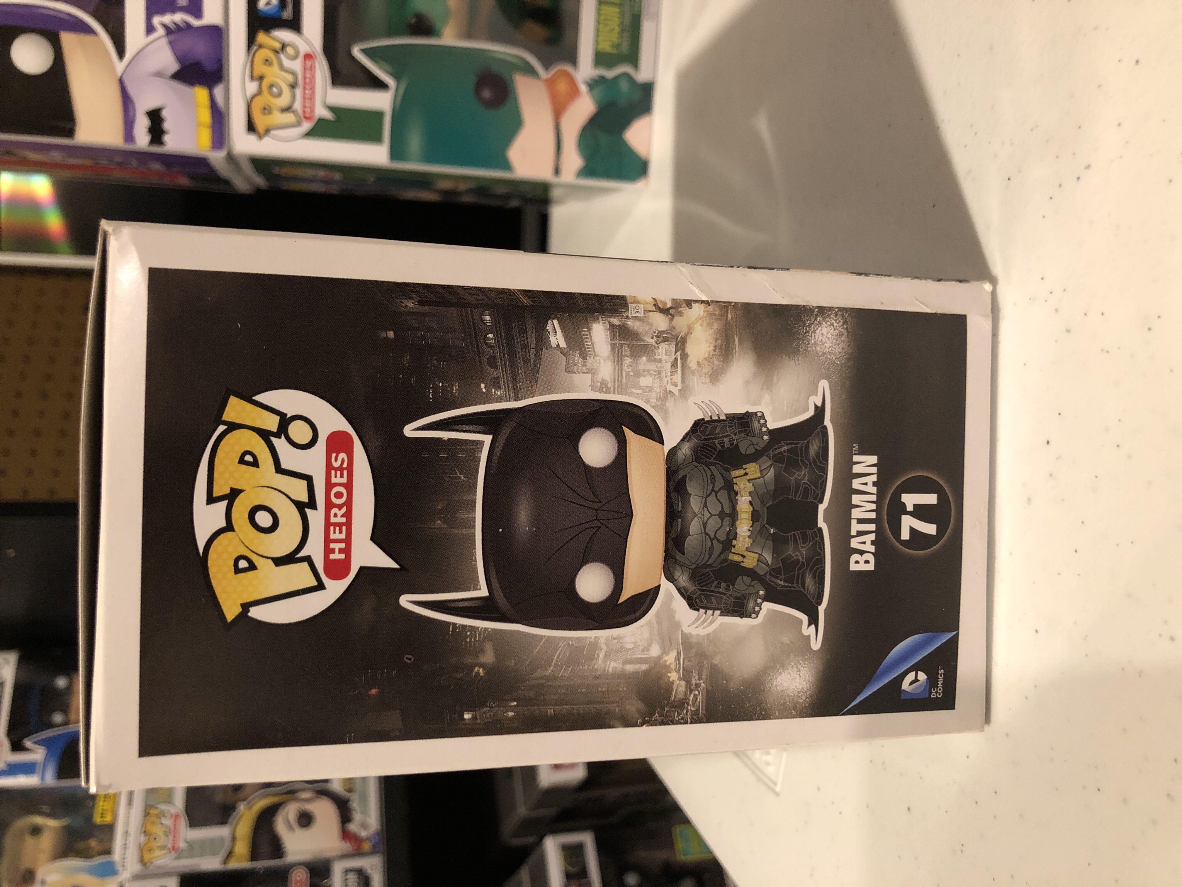 Batman  - DC Universe vinyl figure collectible [Barcode 849803063832] - Main Image 4