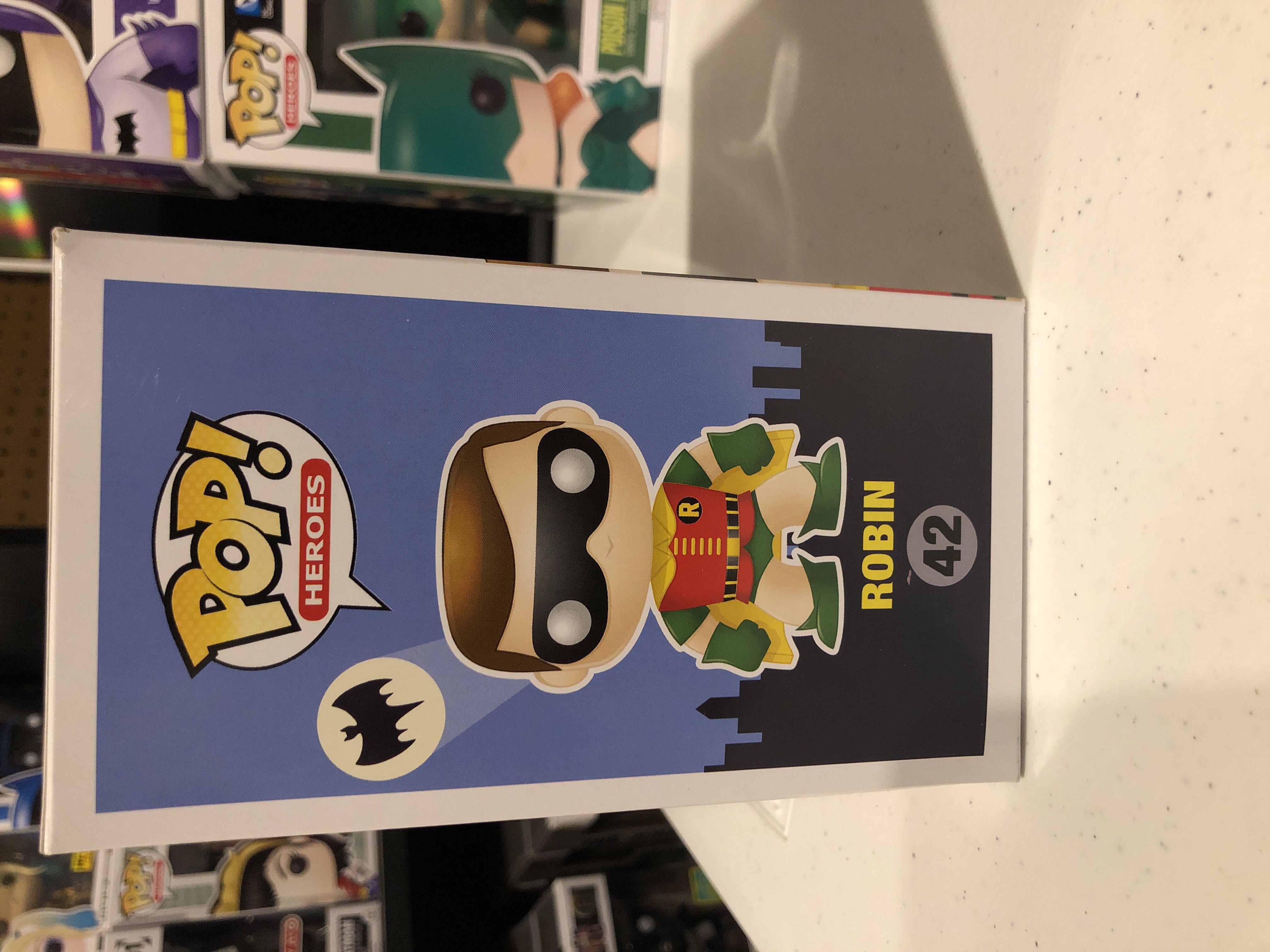 Robin - Batman 1966 - DC Universe vinyl figure collectible [Barcode 830395031170] - Main Image 4