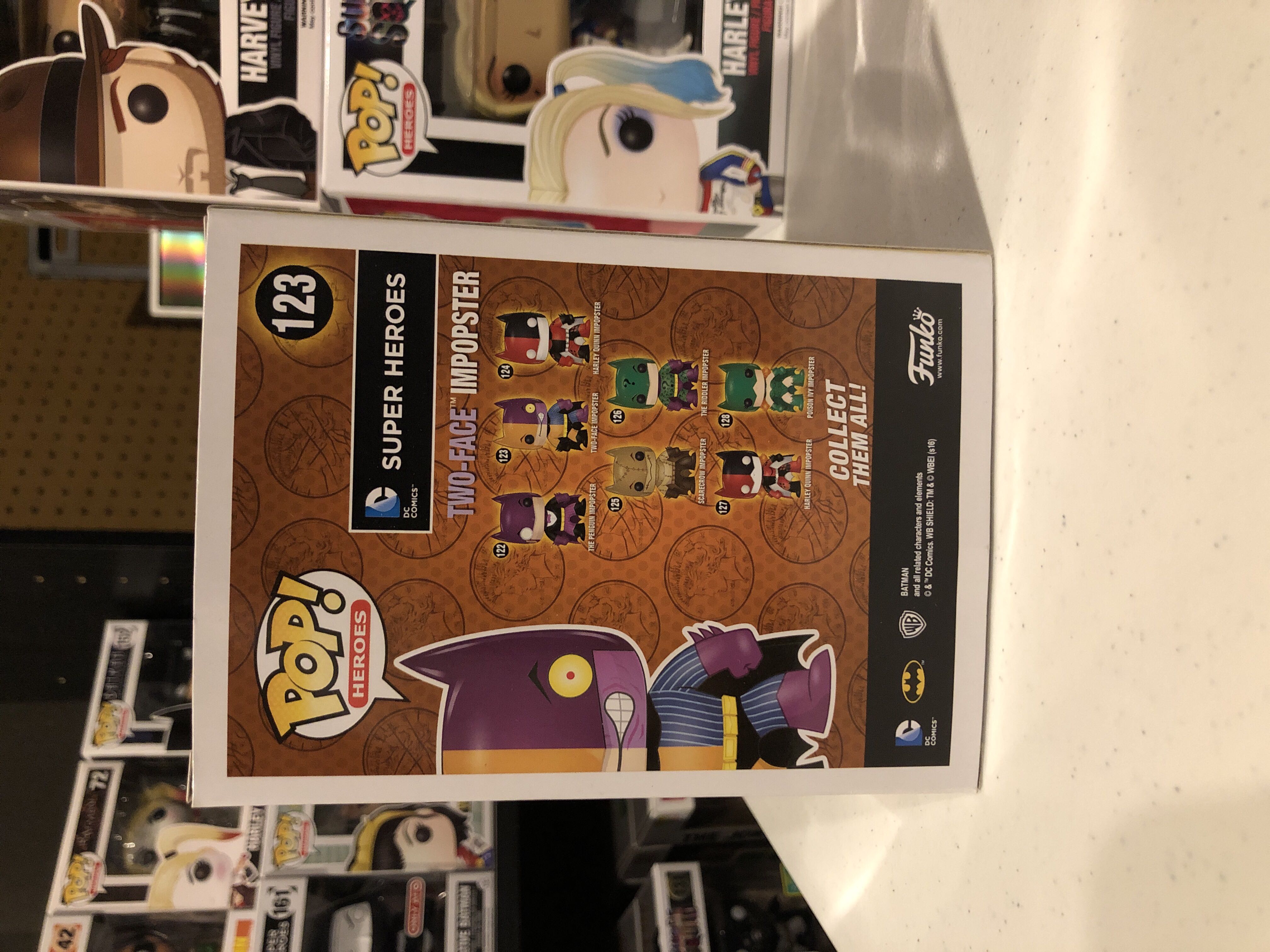 Batman Two-Face Impopster - DC Universe vinyl figure collectible [Barcode 889698107815] - Main Image 3