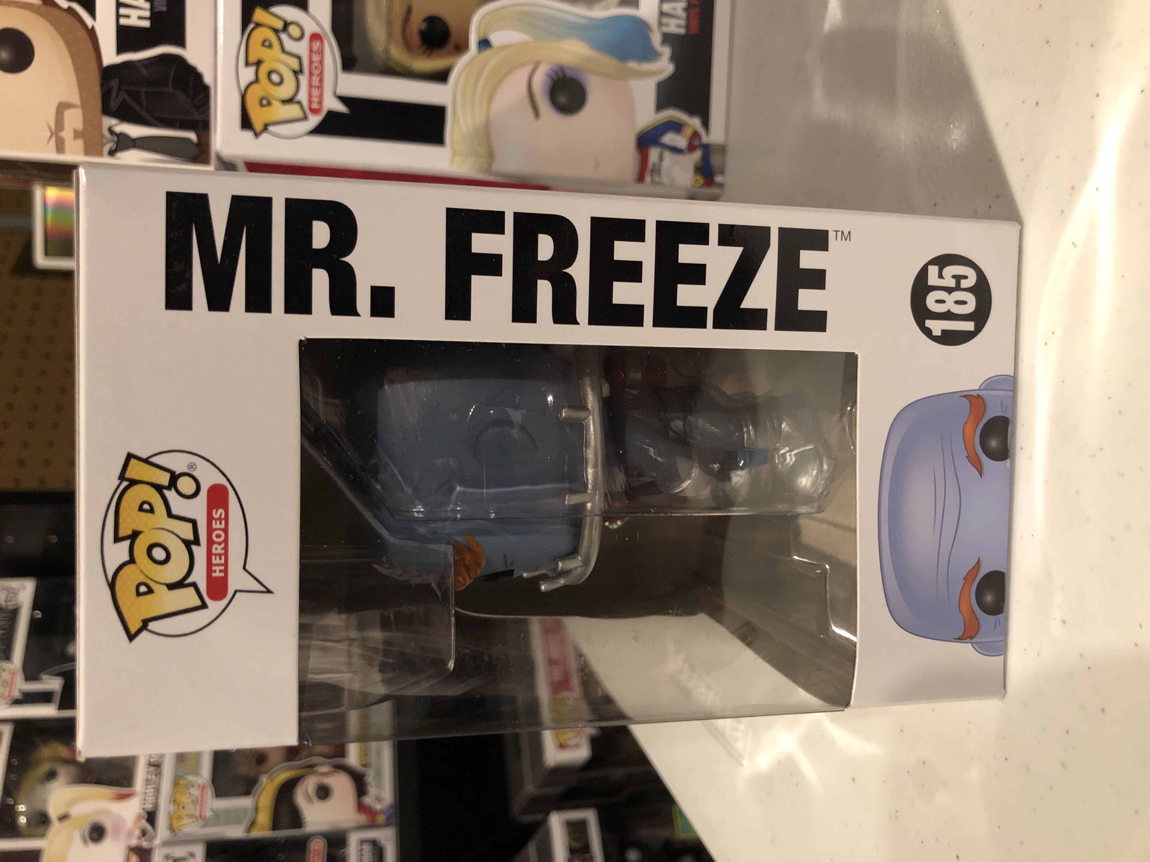 Funko Pop! Heroes Batman Classic TV series: Mr. Freeze #185 - DC Universe vinyl figure collectible [Barcode 889698136303] - Main Image 2