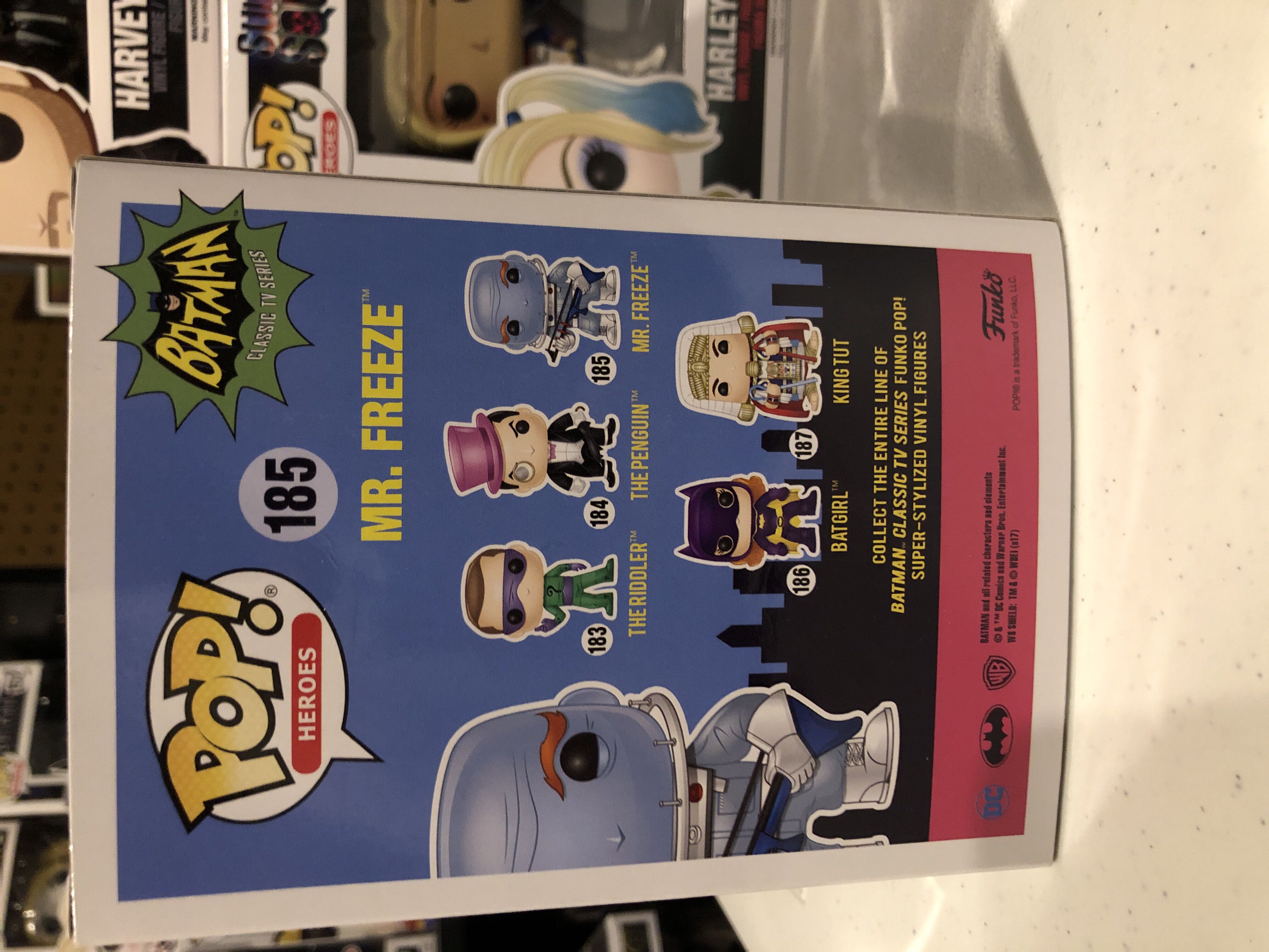 Funko Pop! Heroes Batman Classic TV series: Mr. Freeze #185 - DC Universe vinyl figure collectible [Barcode 889698136303] - Main Image 3