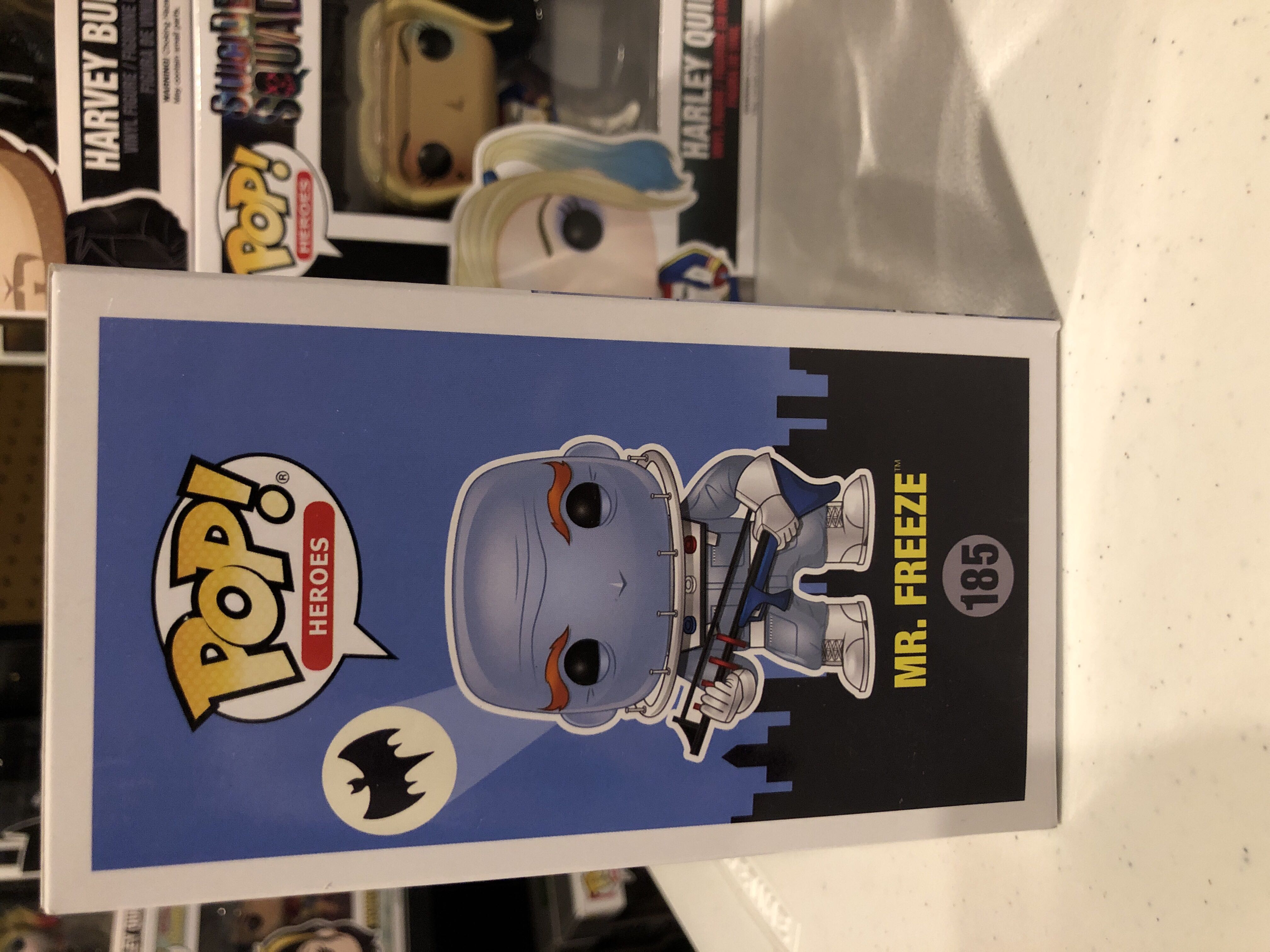 Funko Pop! Heroes Batman Classic TV series: Mr. Freeze #185 - DC Universe vinyl figure collectible [Barcode 889698136303] - Main Image 4